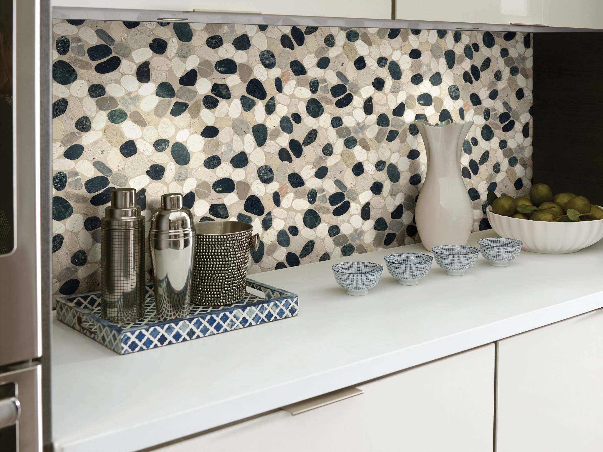 Style - Brookstone Flat Mosaic,  Color - TRANQUIL COOL BLEND - Room Scene
