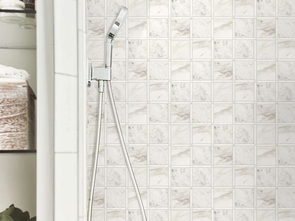 Boca Lattice Mosaic Tile & Stone - Calacatta Room Scene Image