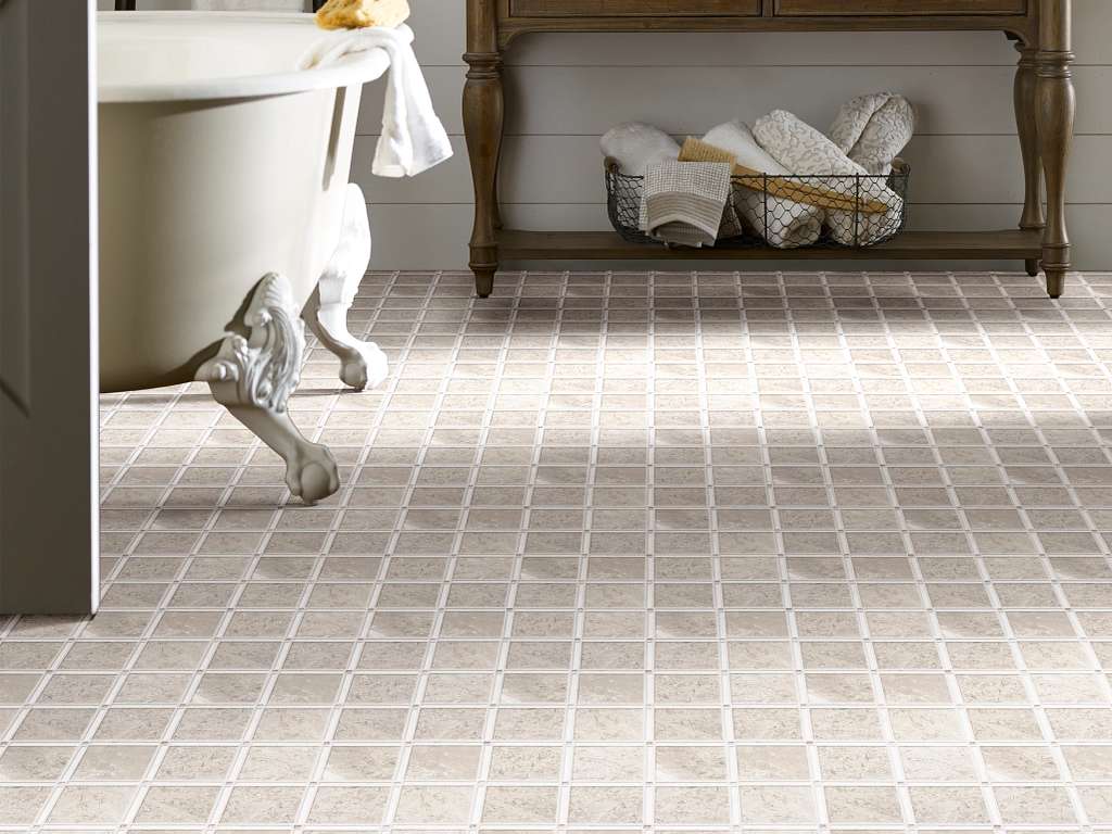Boca Lattice Mosaic Tile & Stone - Grey Ice Room Scene Image