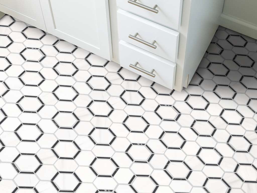 Boca Catacomb Tile & Stone - Onyx Vein Room Scene Image