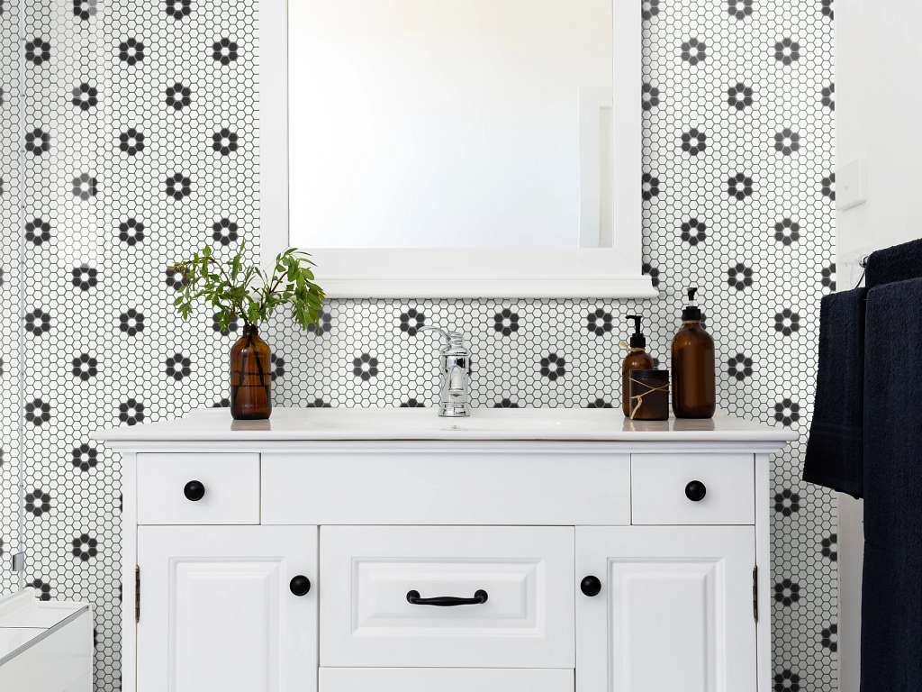 Retro Nectar Tile & Stone - Black Room Scene Image