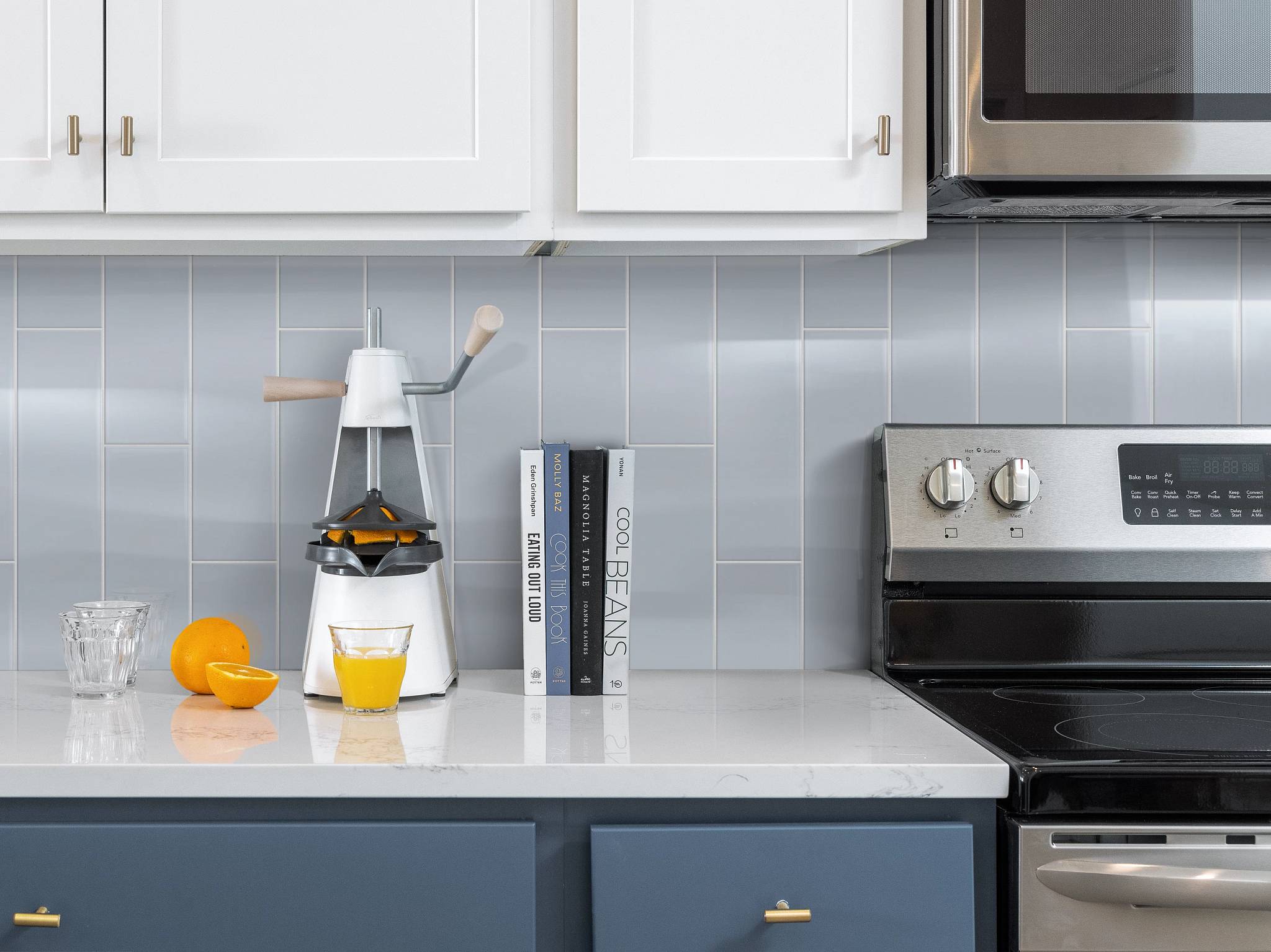 Style - Grandeur 4x16 Gloss,  Color - GLACIER - Room Scene