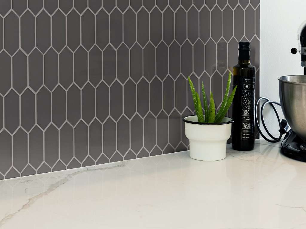 Grandeur Picket Matte Tile & Stone - Carbon Room Scene Image