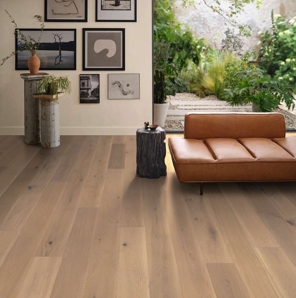 Chateau Oak Engineered Hardwood - Courtyard Room Scene Image