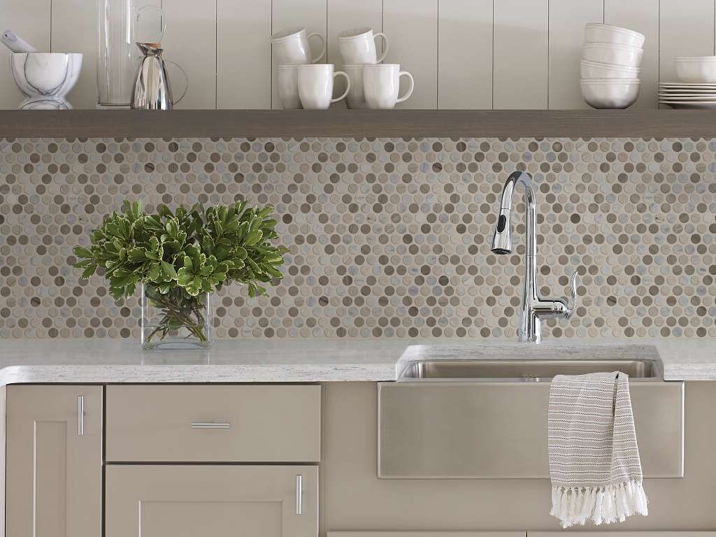 Chateau Penny Round Mosaic Tile & Stone - Bian/carr/rock/urb Gy Room Scene Image