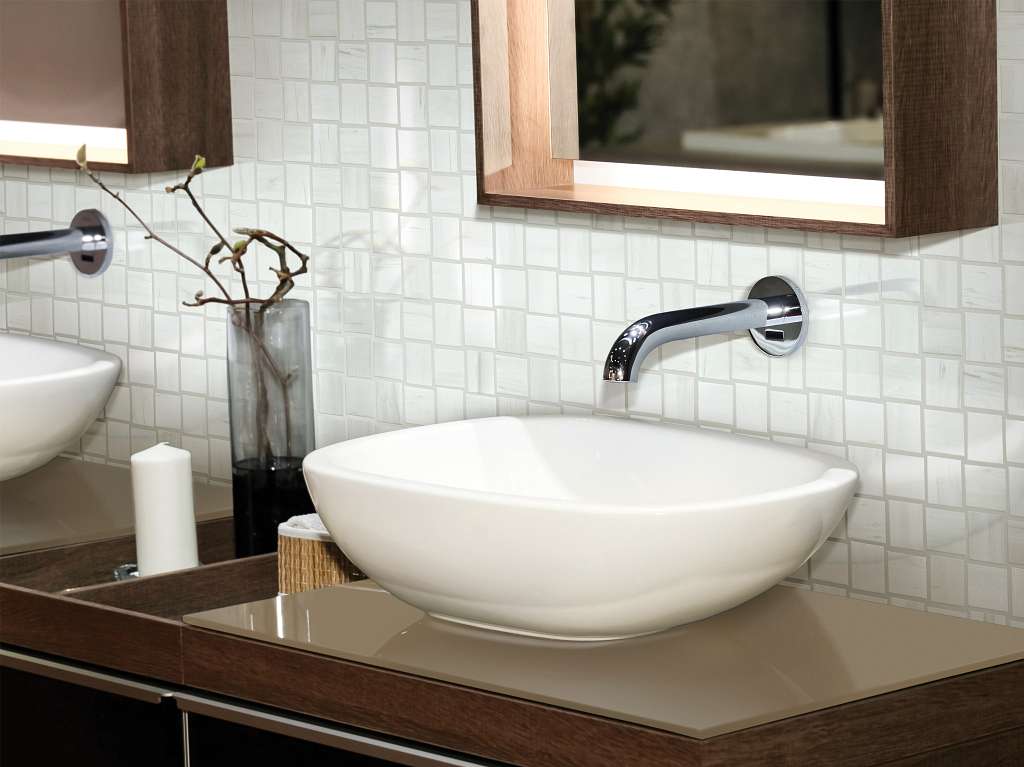 Casino Mosaic Polished Tile & Stone - Bianco Room Scene Image