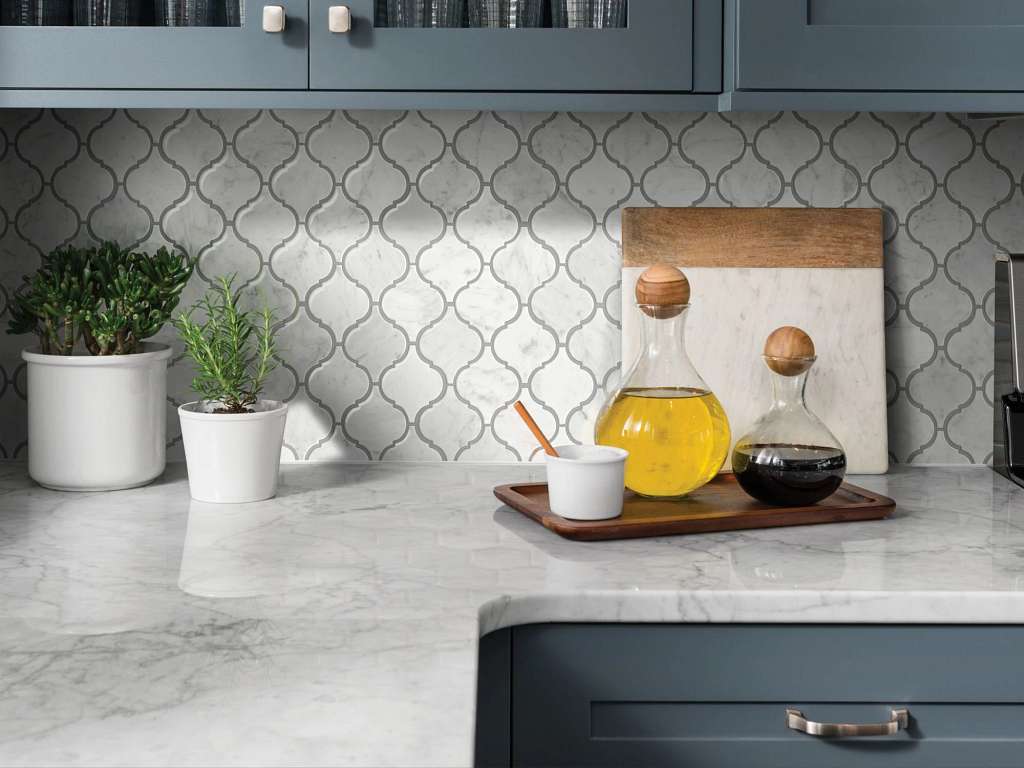 Chateau Lantern Mosaic Tile & Stone - Bianco Carrara Room Scene Image