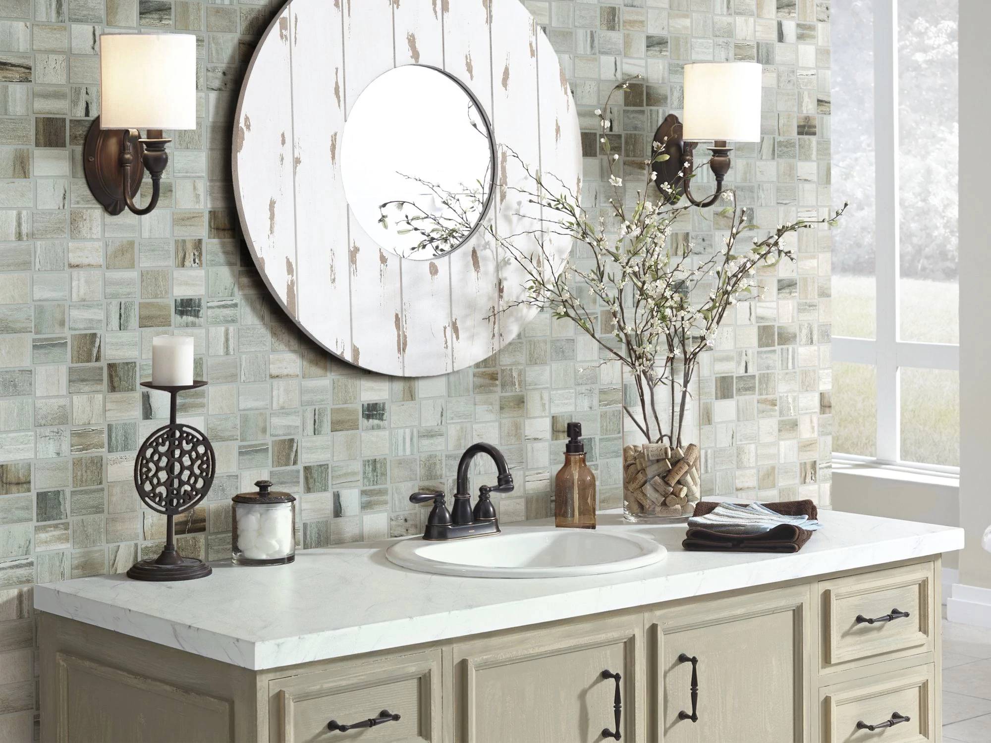 Style - Current Bw Mosaic,  Color - NIAGARA CRUSH - Room Scene