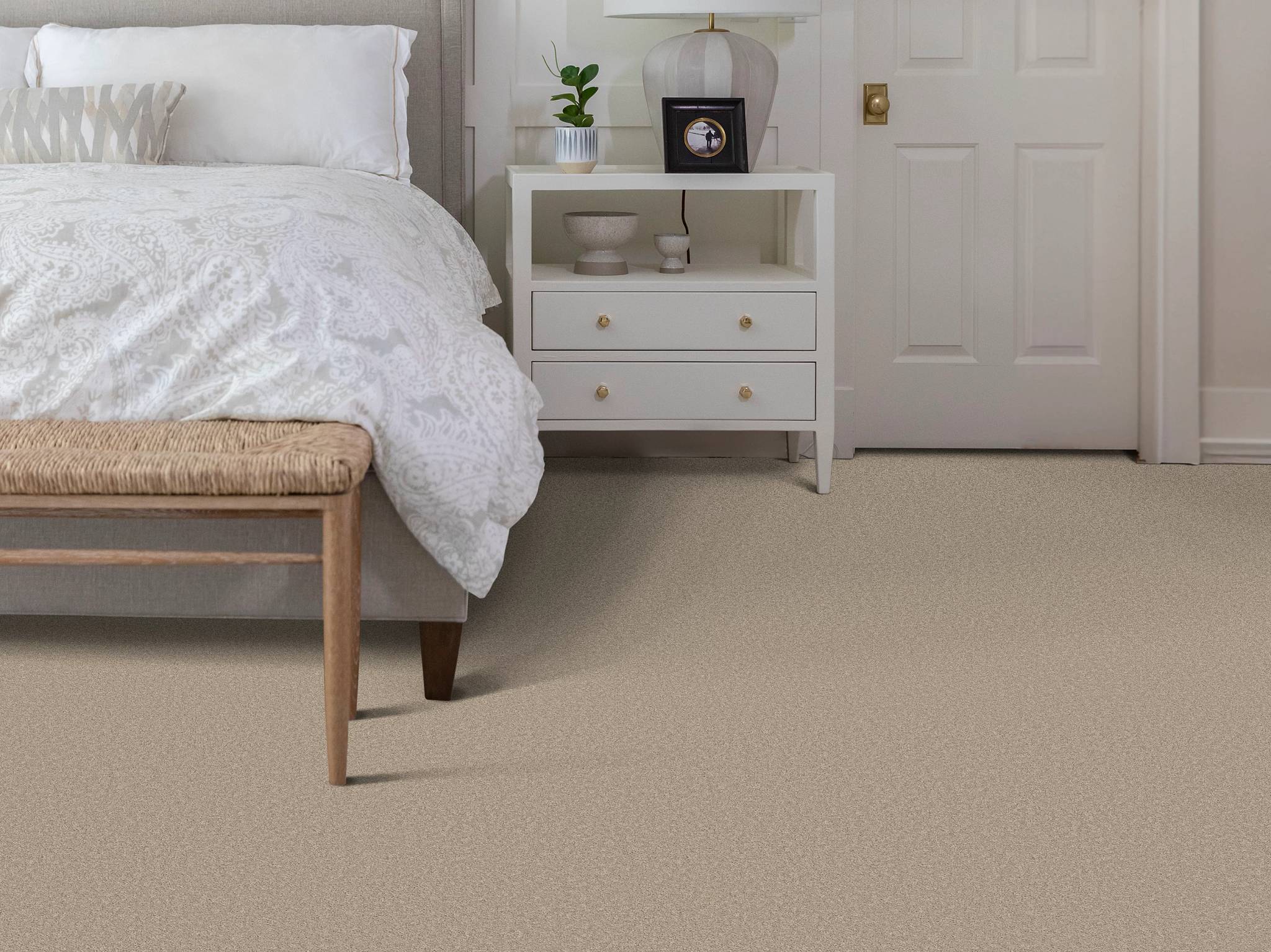 Style - Delicate Contact I,  Color - CHIC GREIGE - Room Scene