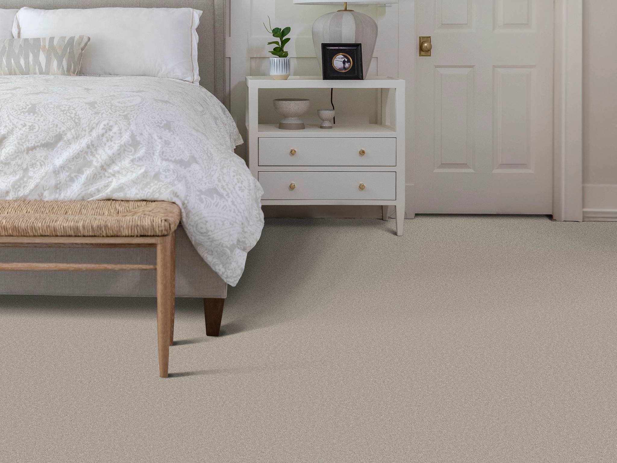 Style - Delicate Contact I,  Color - ROCK CRYSTAL - Room Scene