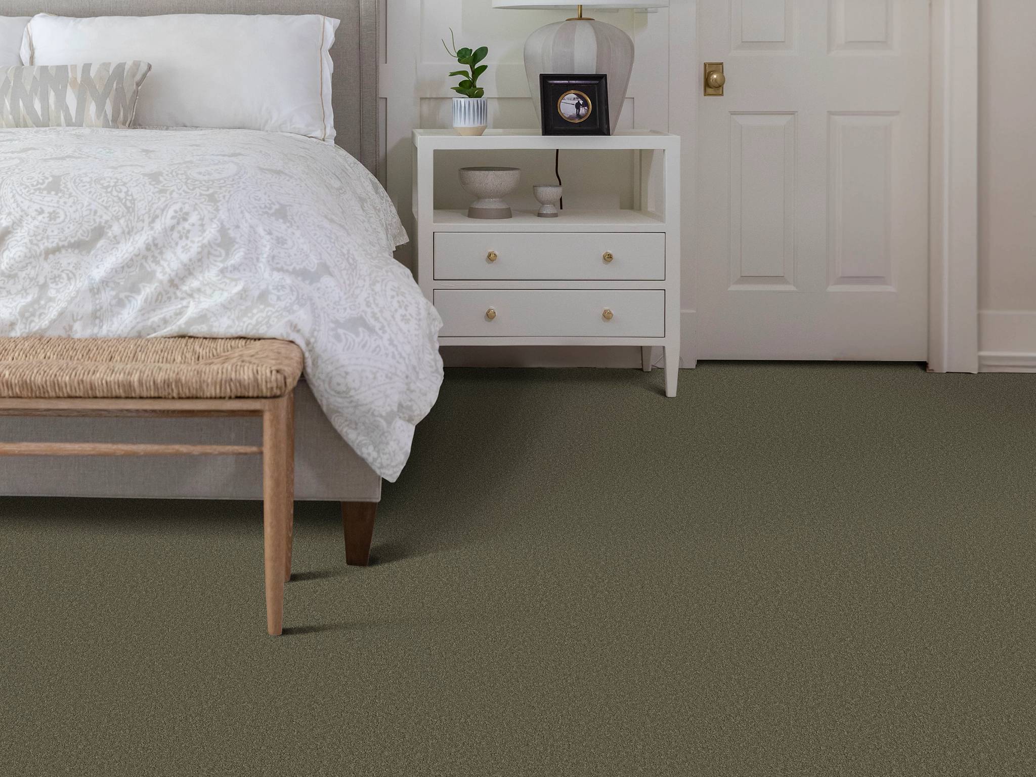 Style - Delicate Contact II,  Color - REROOTED NATURE - Room Scene