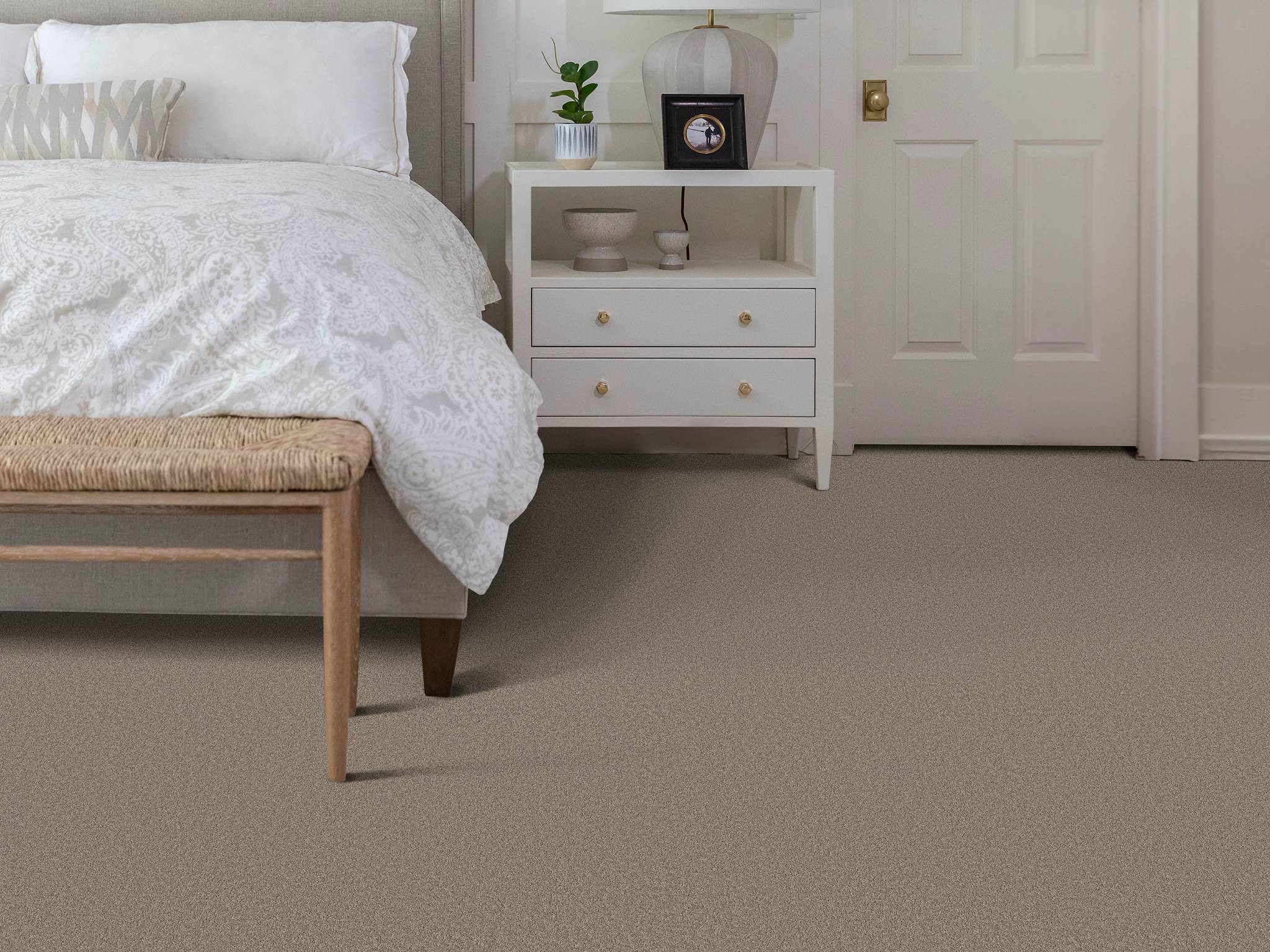 Style - Delicate Contact II,  Color - PLAZA TAUPE - Room Scene