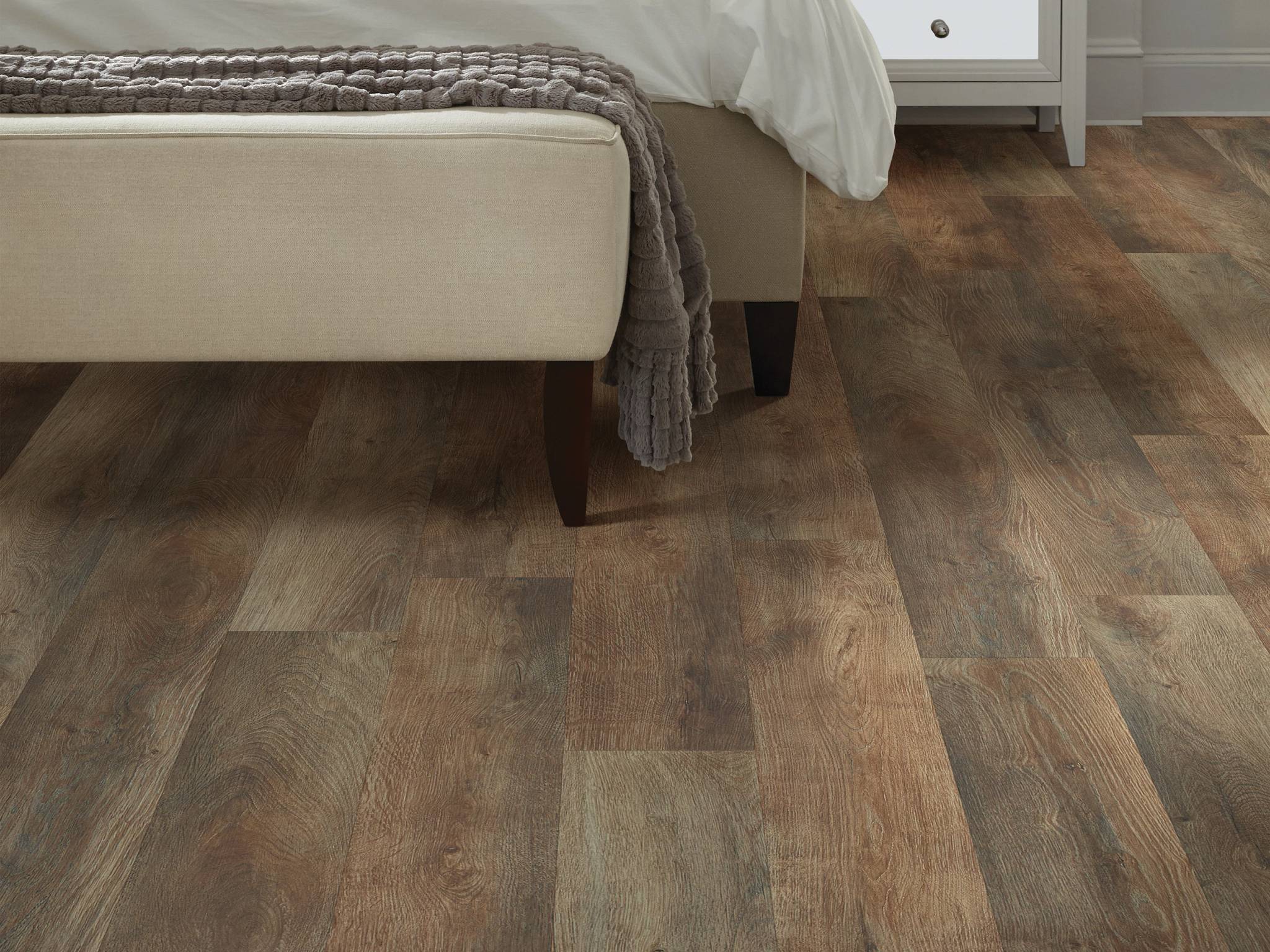 Style - Forged Plus 20,  Color - HIGHLIGHT OAK - Room Scene