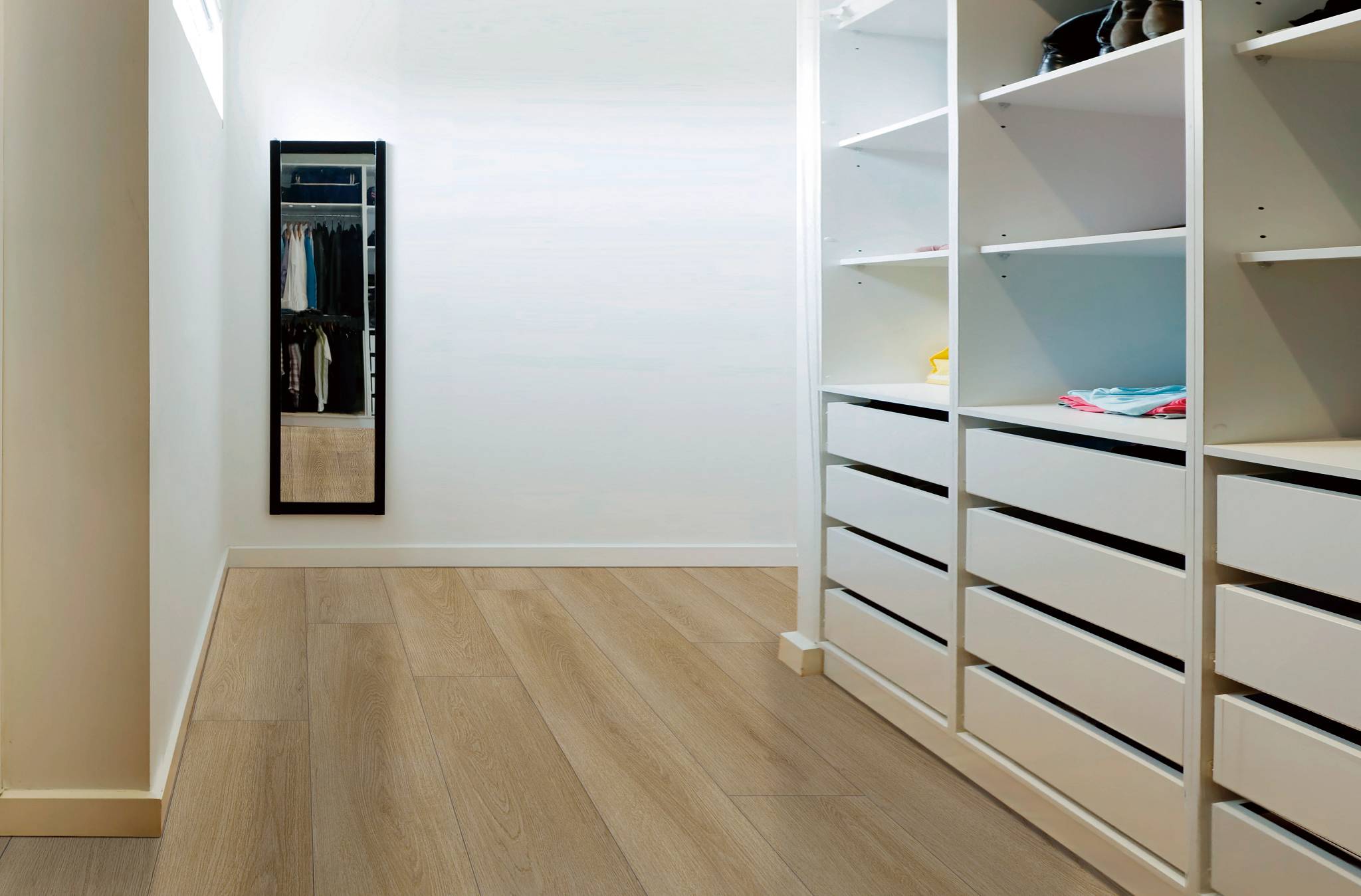 Style - Lodge,  Color - NUTMEG - Room Scene