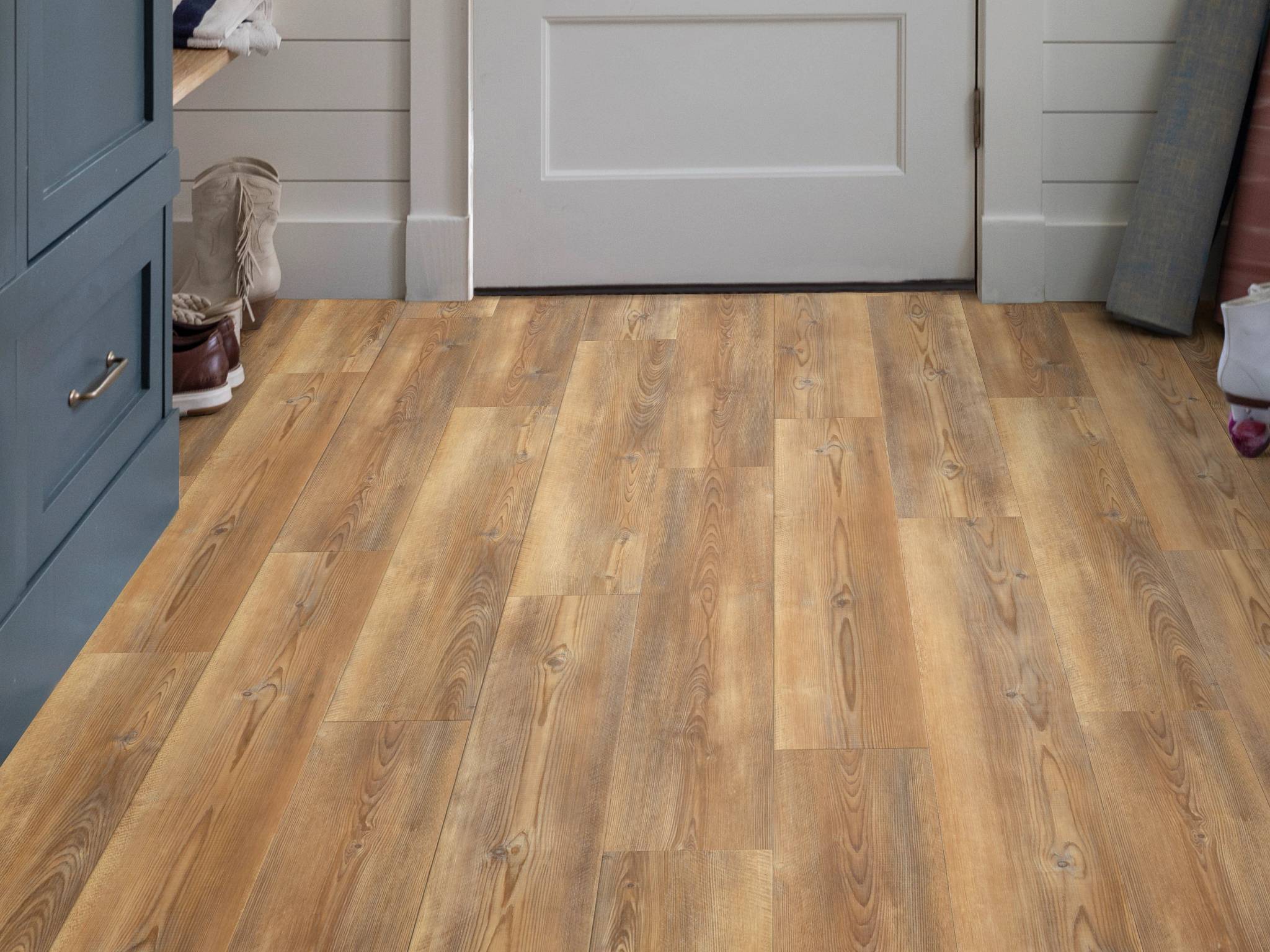 Style - Harbor Lights,  Color - BLAKE'S LANDING - Room Scene