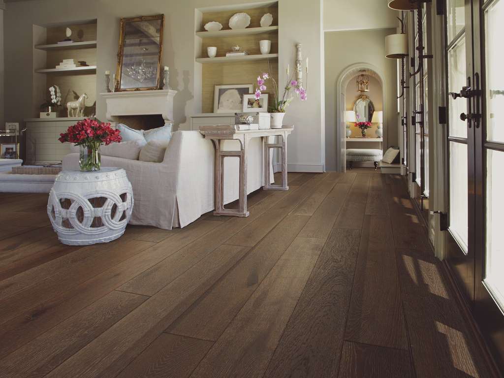 Kingdom Oak Engineered Hardwood - Drawbridge Room Scene Image