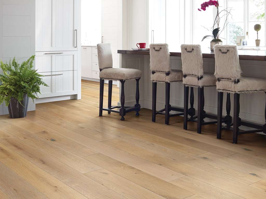 Kingdom Oak Engineered Hardwood - Chatelaine Room Scene Image