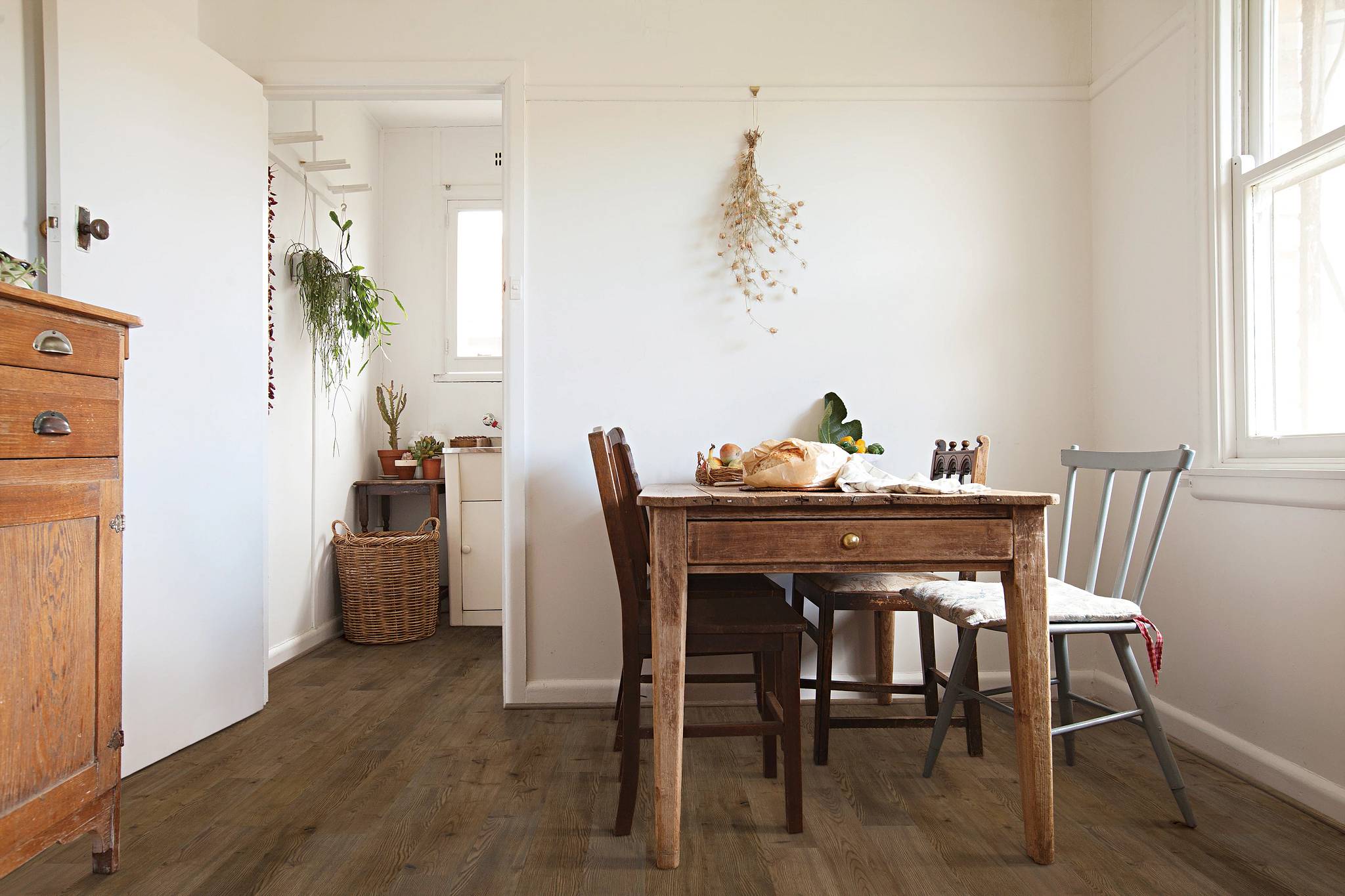 Style - Coretec Originals Classics Vv023,  Color - BELFORD OAK - Room Scene