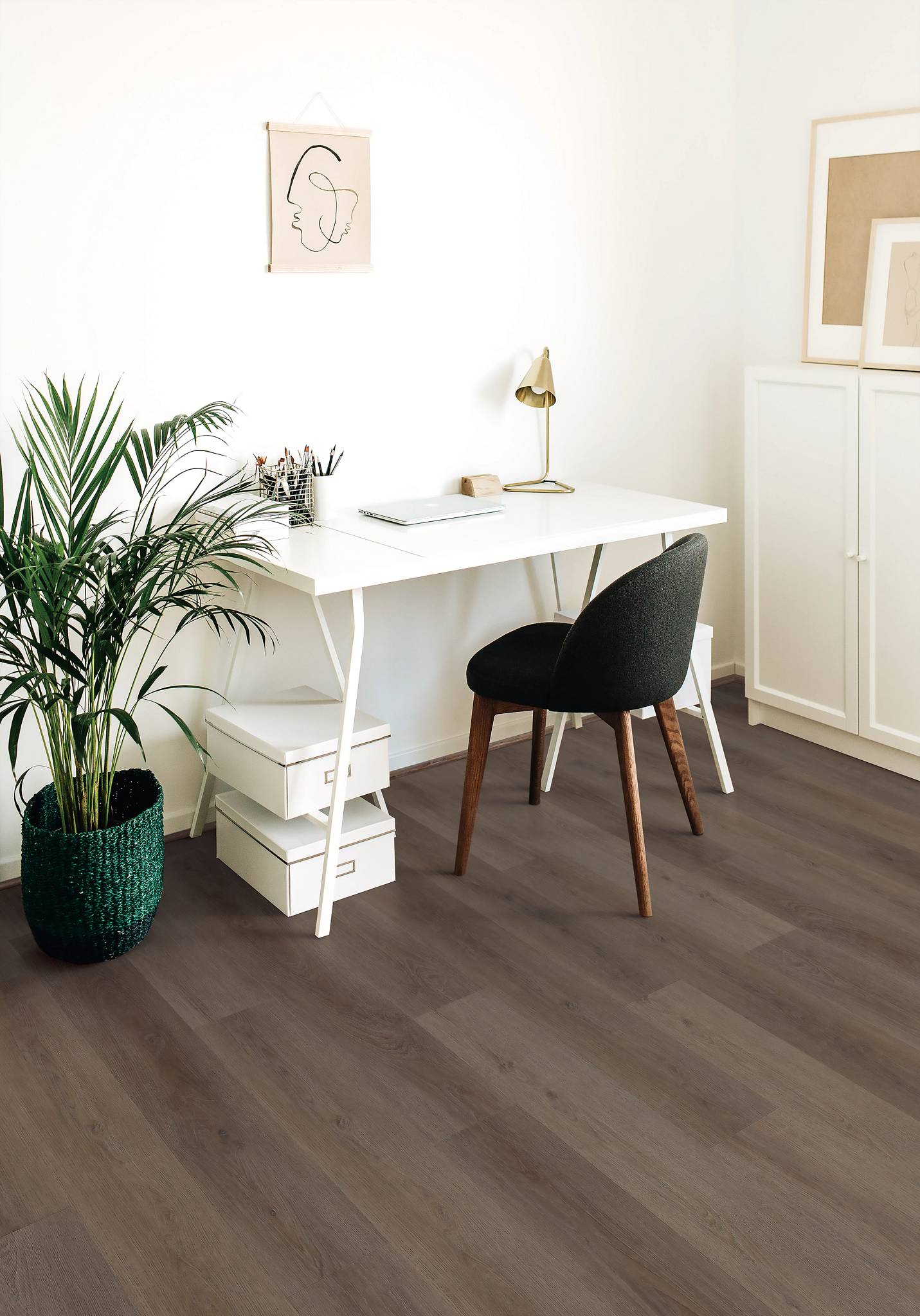 Style - Coretec Originals Classics Vv024,  Color - EASTWELL  OAK - Room Scene