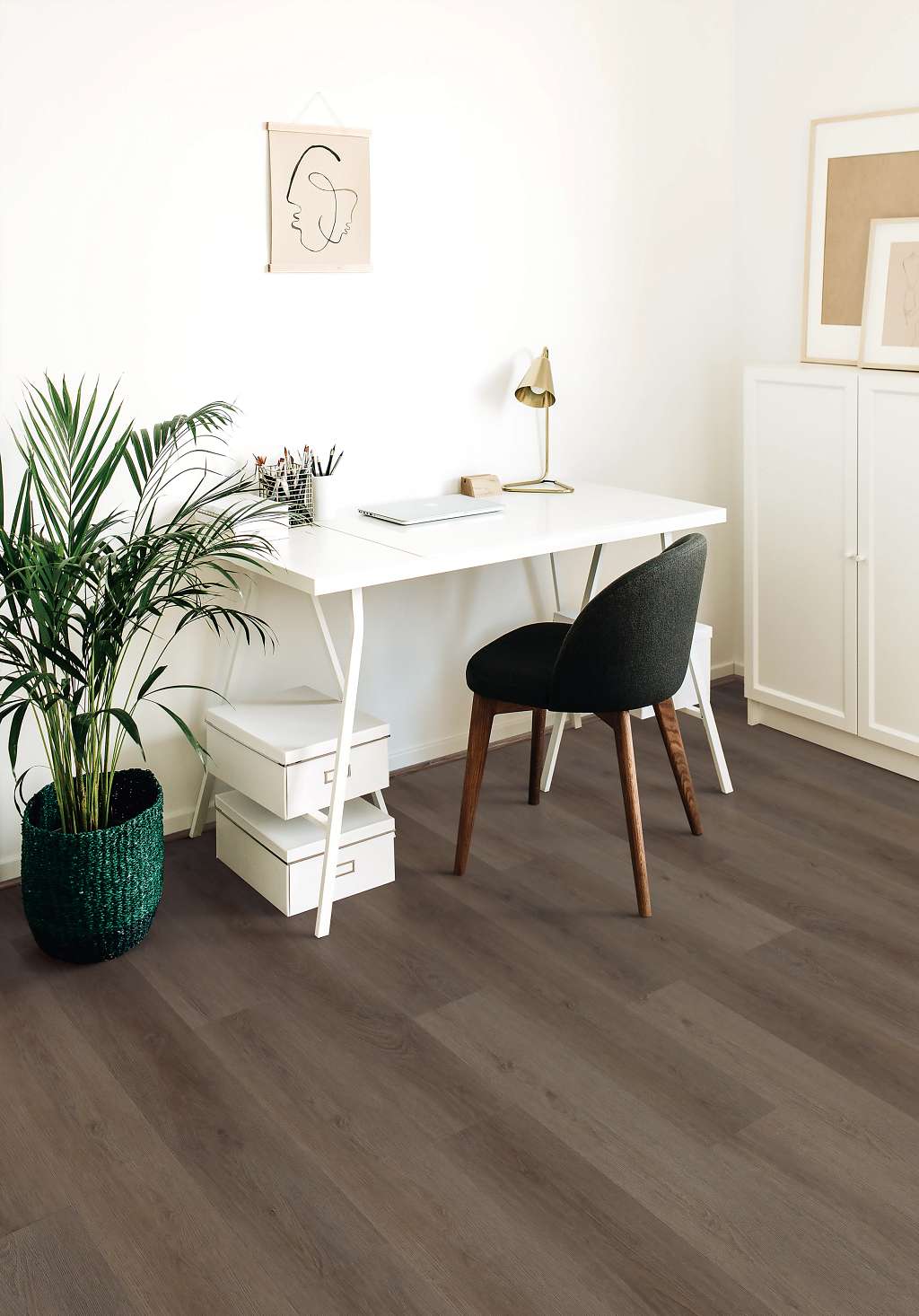 Coretec Originals Classics Vv024 Vinyl - Eastwell  Oak Room Scene Image