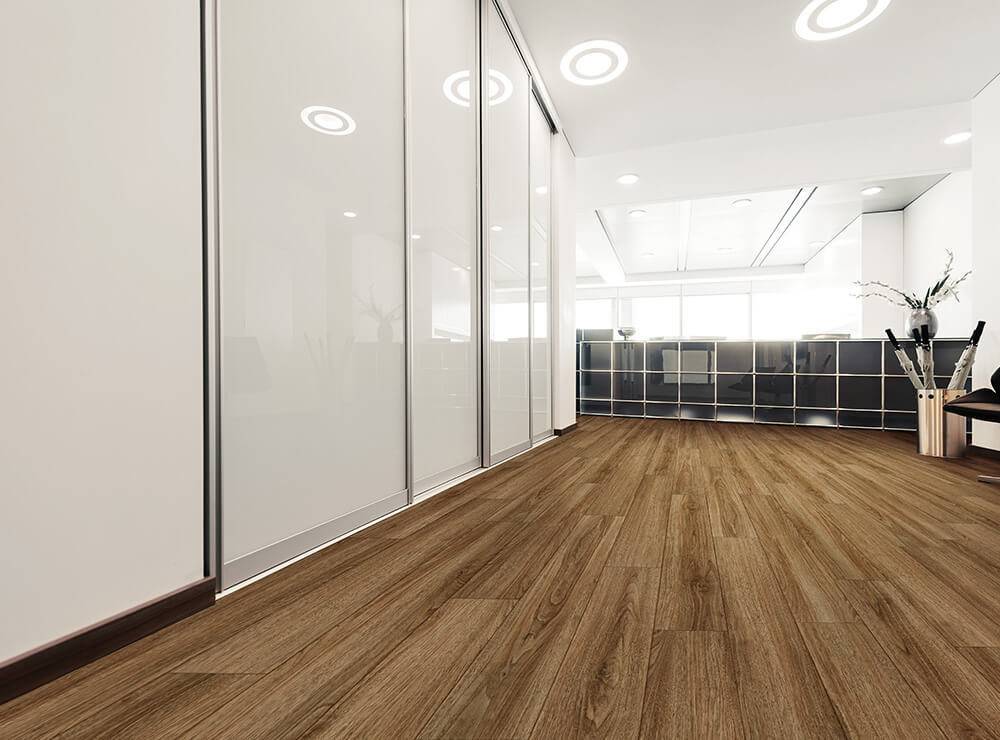 Style - Coretec Pro Enhanced Vv492,  Color - ROCCA OAK - Room Scene