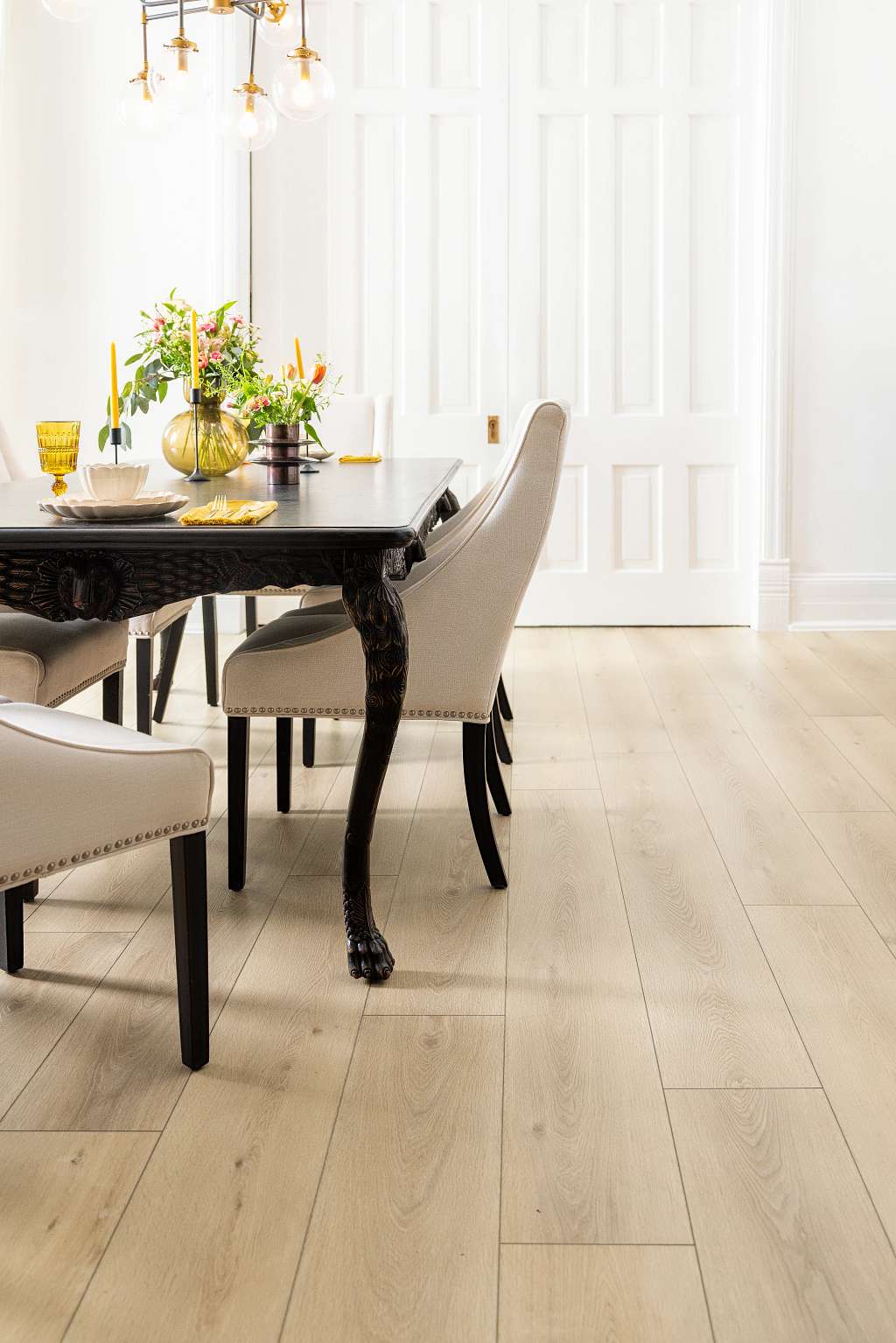 Coretec Pro Premium Vv968 Vinyl - Ravenswood Oak Room Scene Image