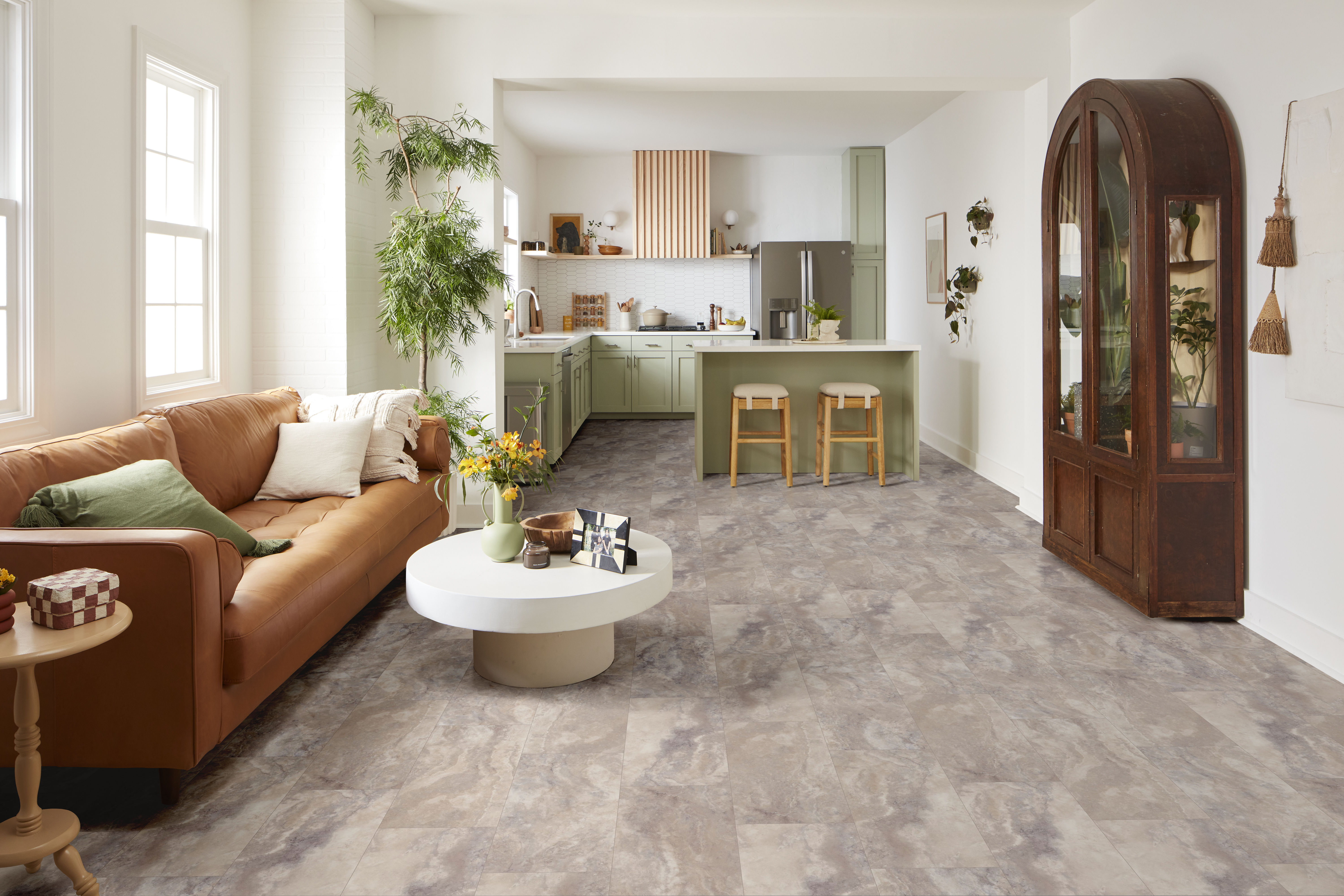 PARAGON TILE PLUS PEBBLE ROOM