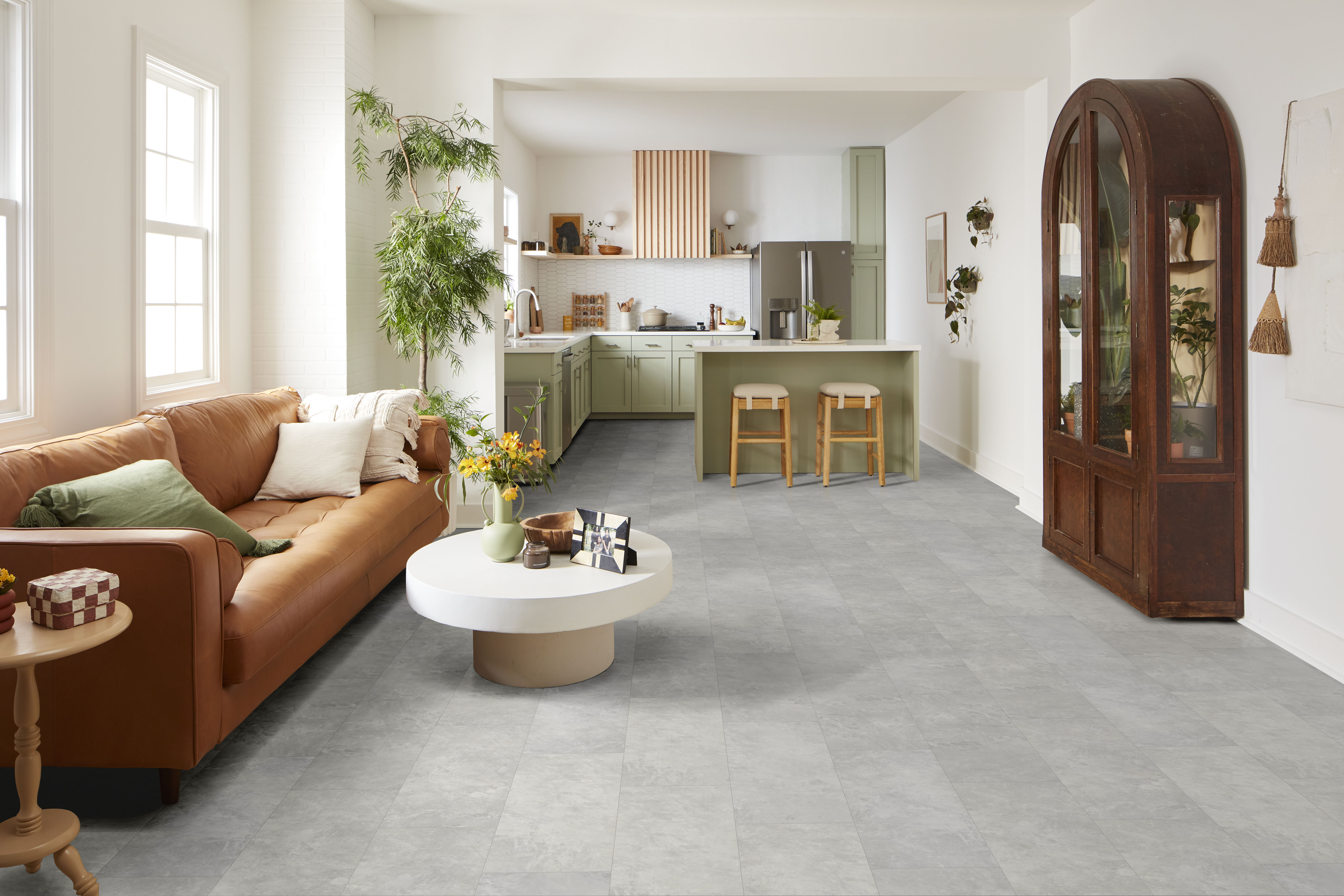 PARAGON TILE PLUS PEARL ROOM