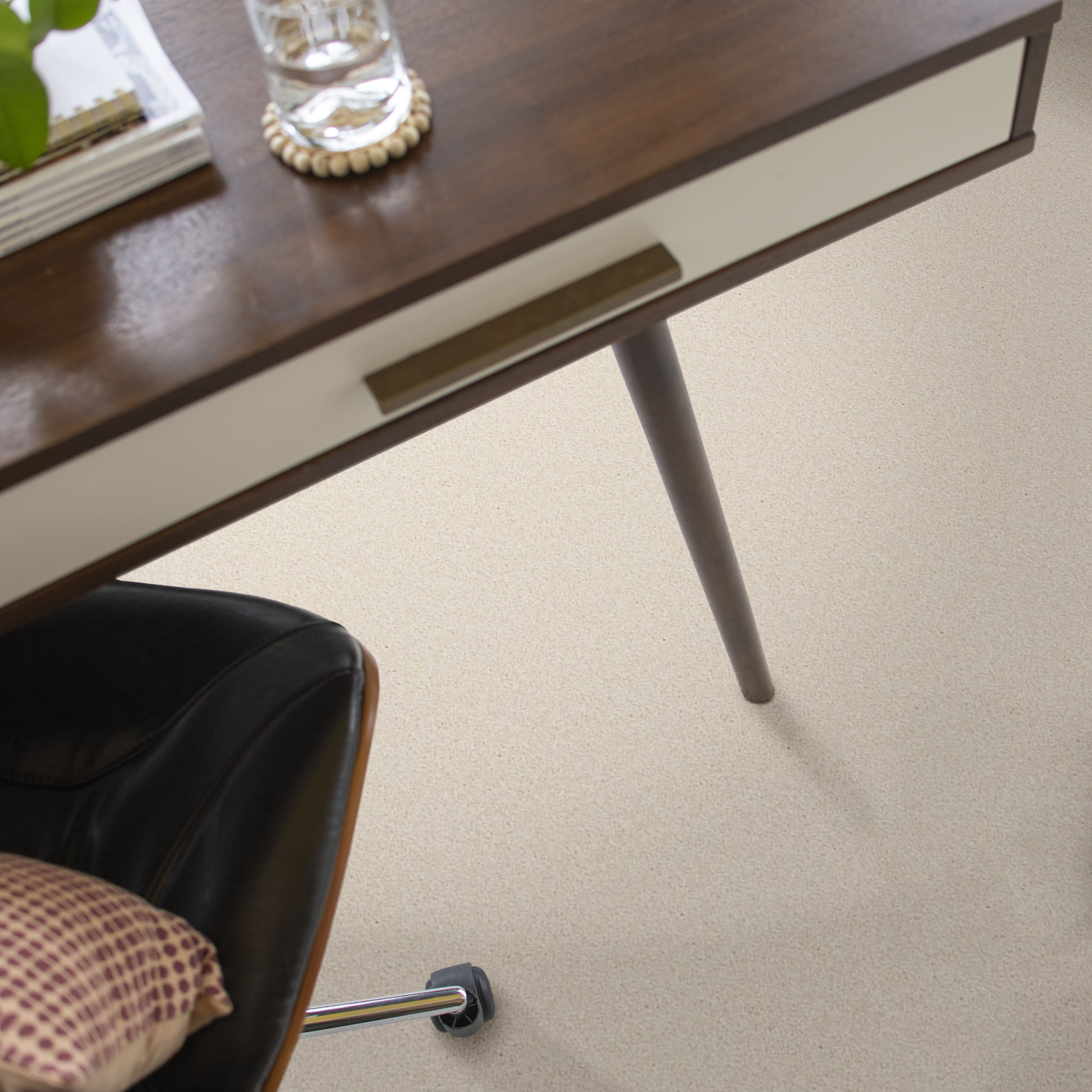 ULTIMATE EXPRESSION 12' ALMOND FLAKE ROOM