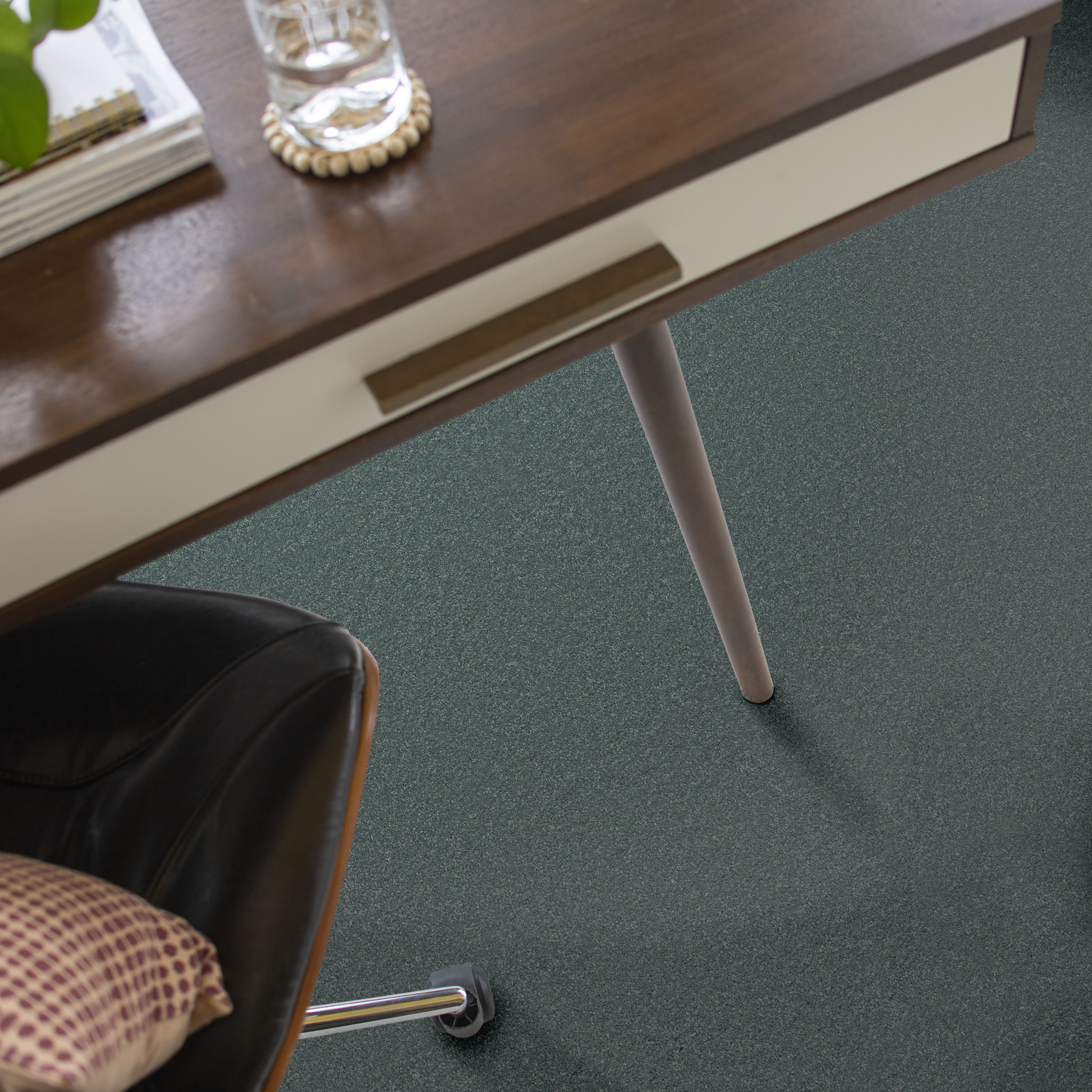 ULTIMATE EXPRESSION 15' BLUE SUEDE ROOM