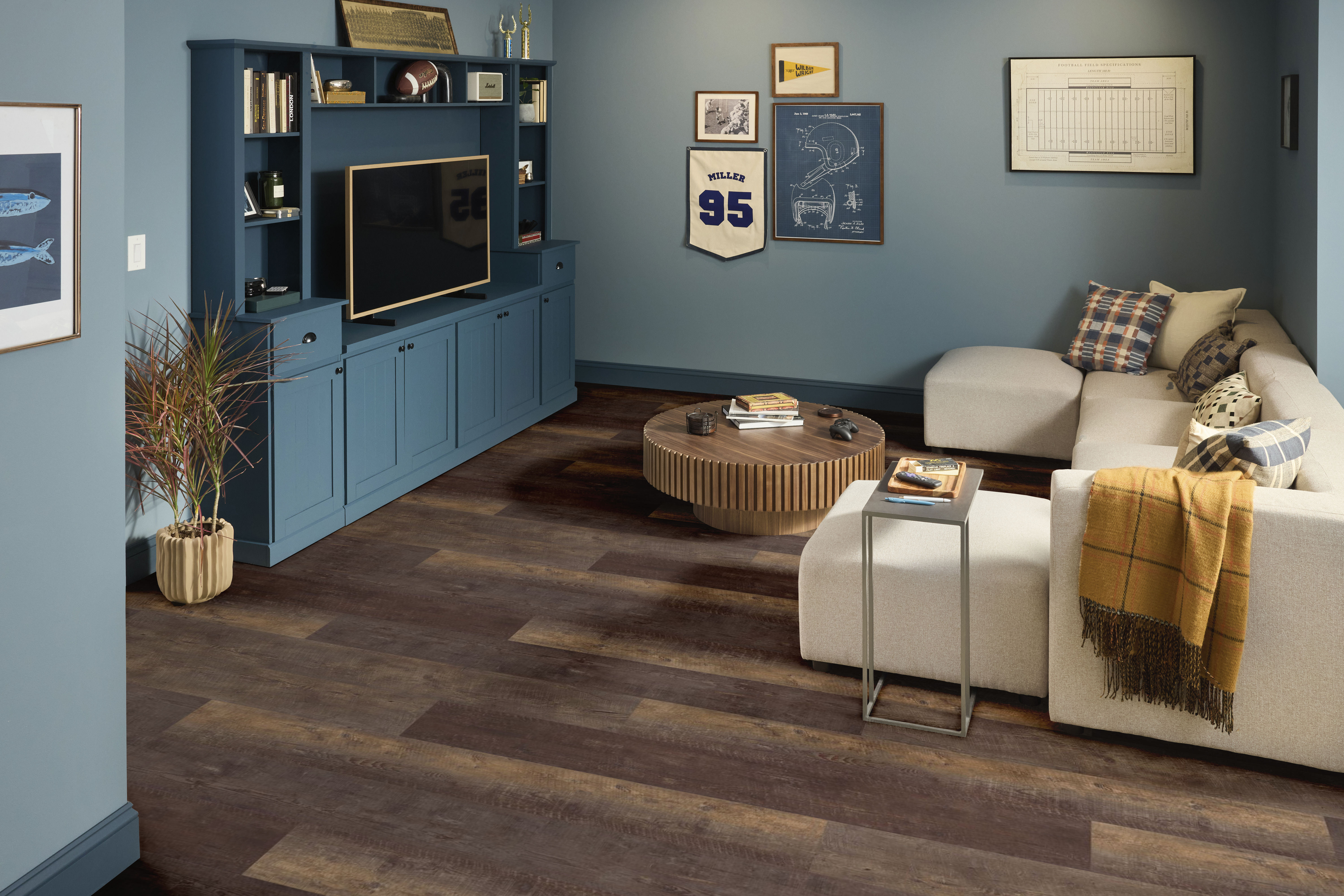 TITAN HD PLUS TIMELESS BARNBO ROOM