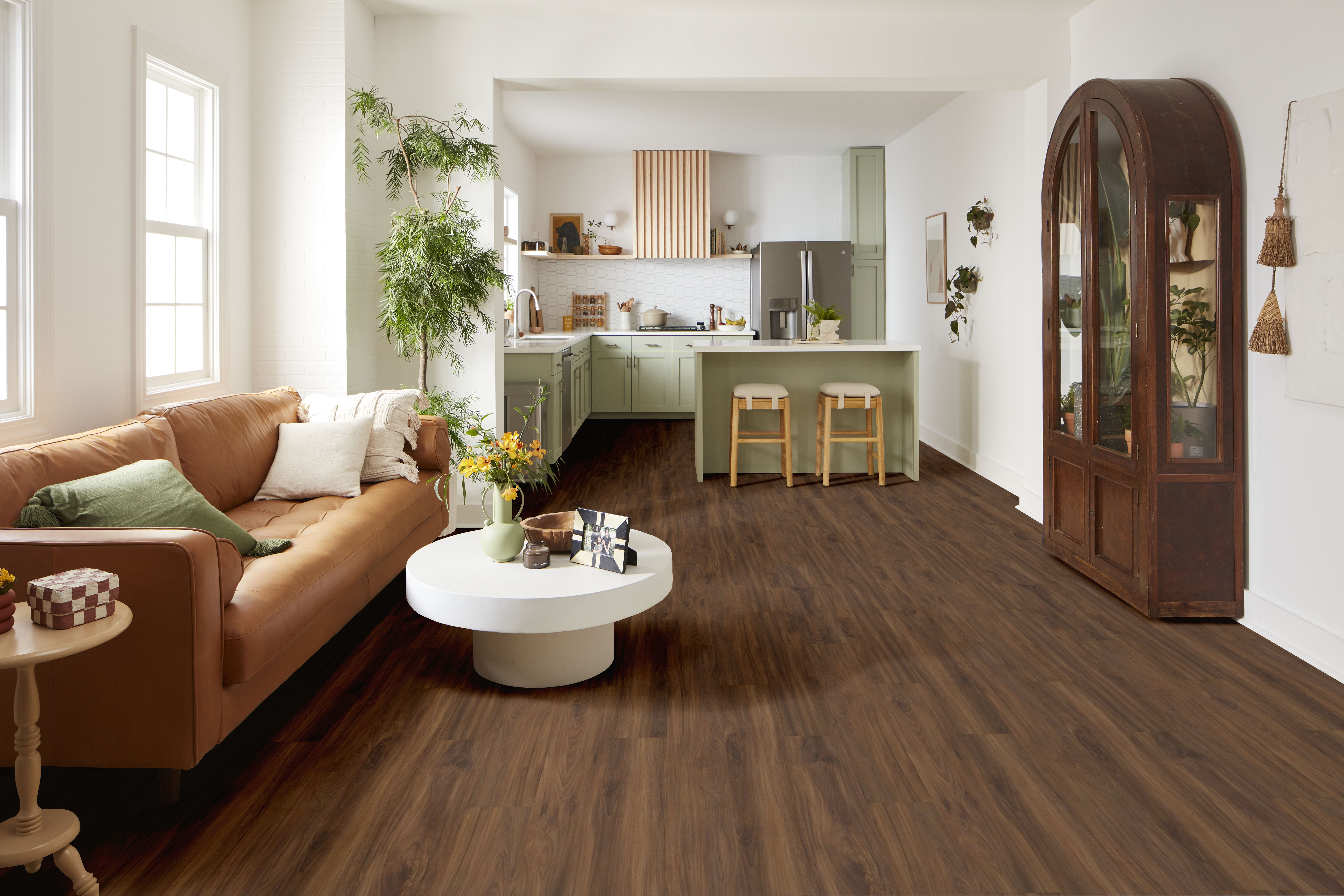 IMPACT PLUS BURMESE TEAK ROOM