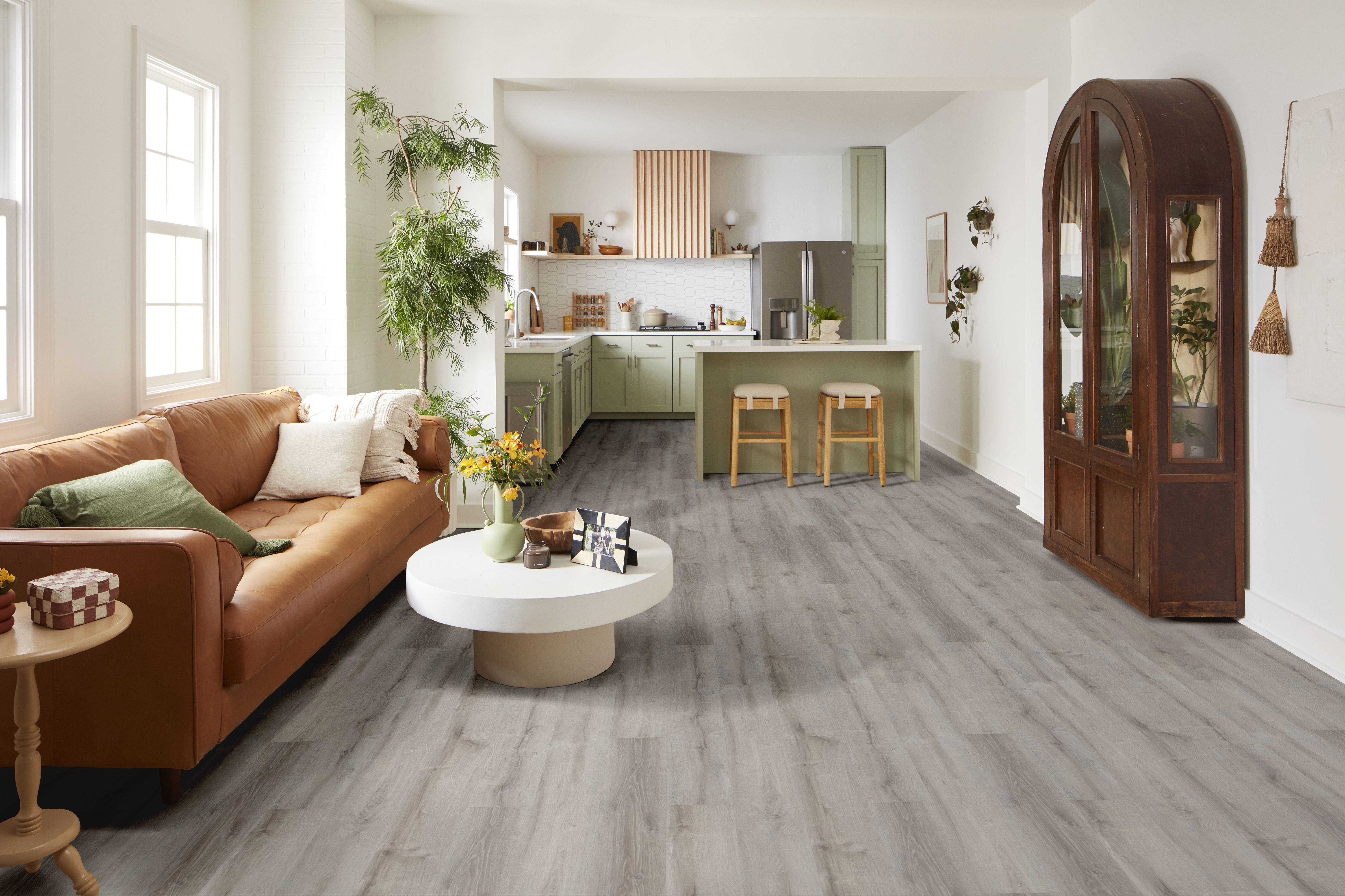 ANVIL PLUS BEACH OAK ROOM
