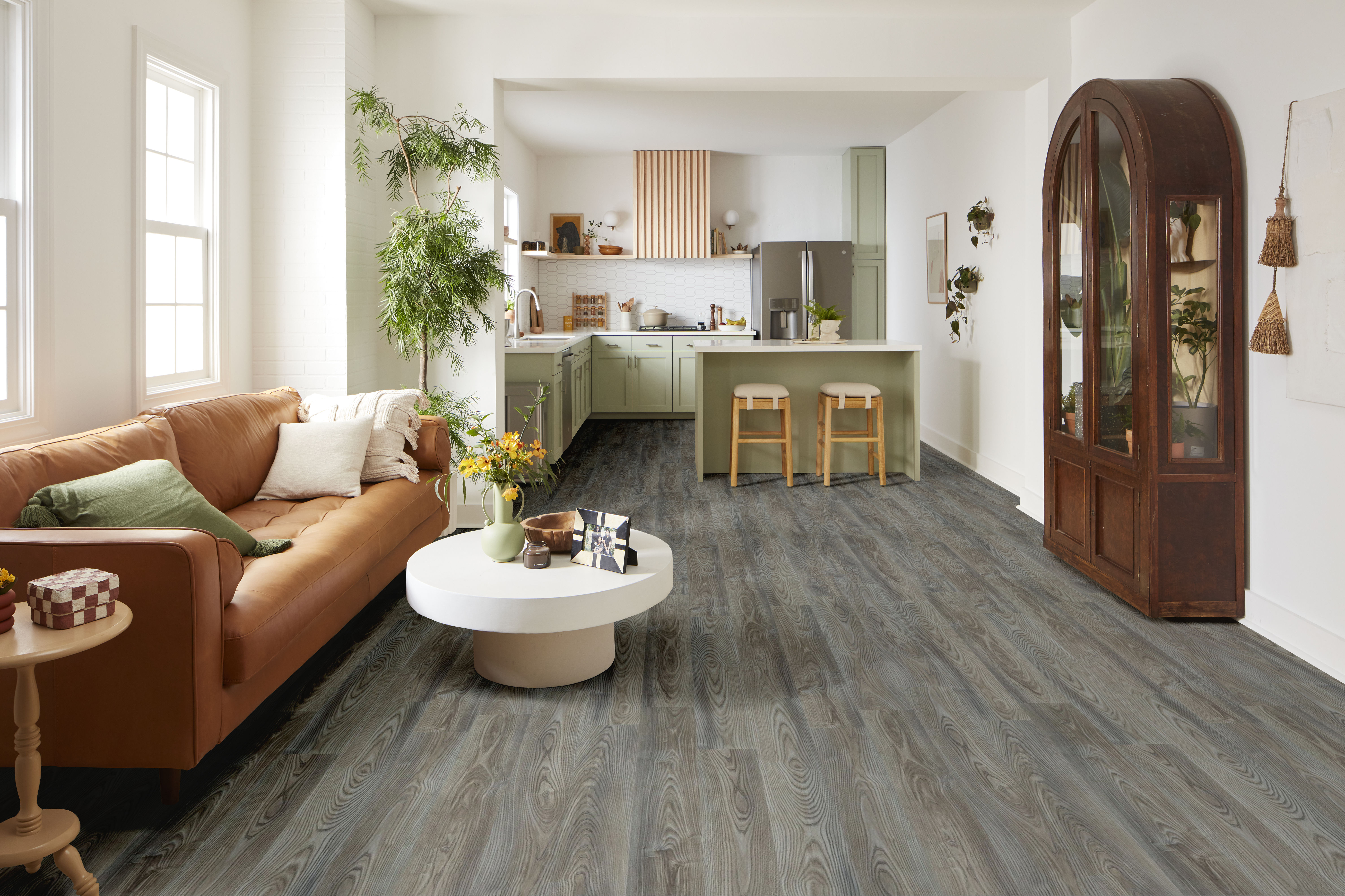 ANVIL PLUS GREY CHESTNUT ROOM