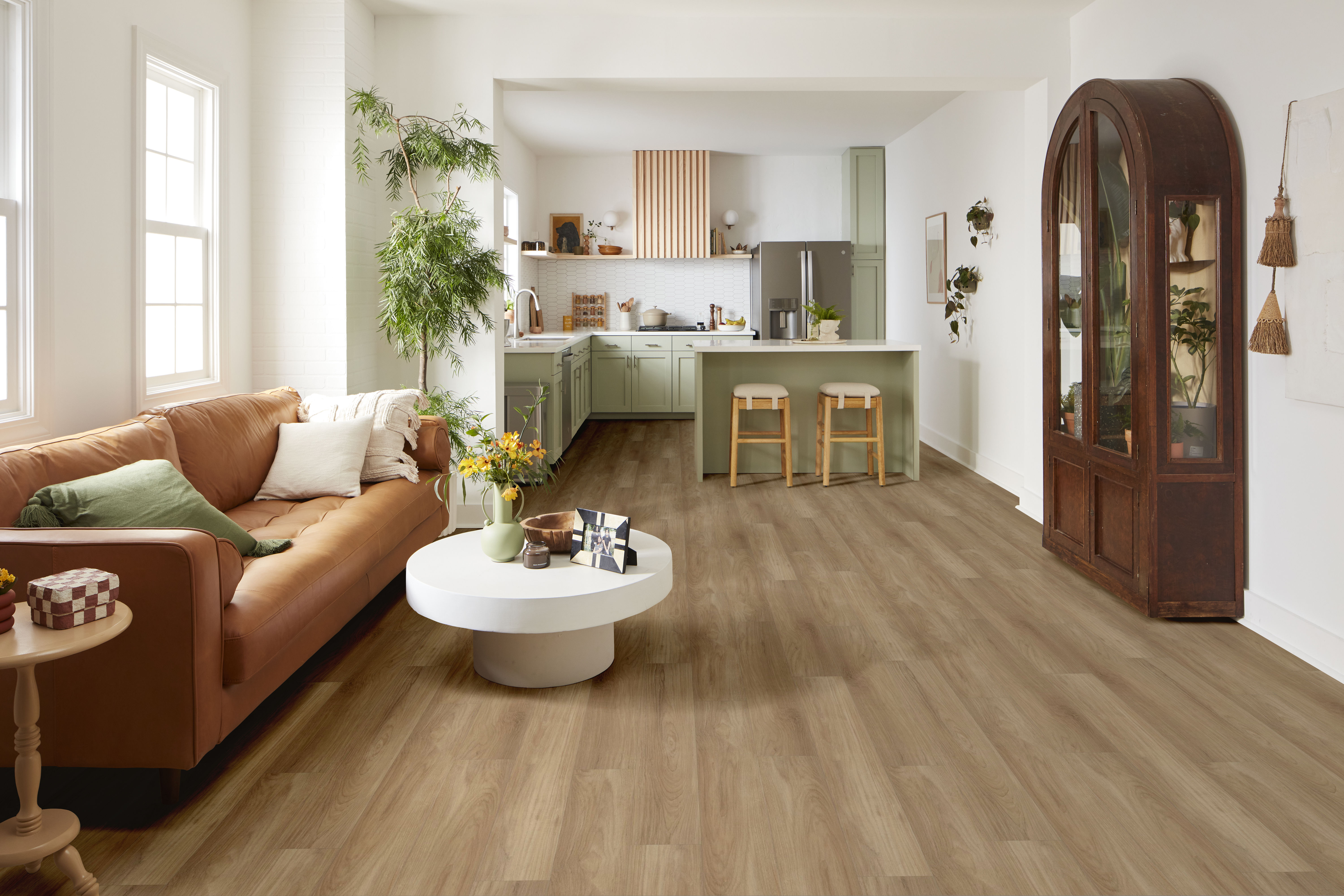 DISTINCTION PLUS HAZELNUT BROWN ROOM