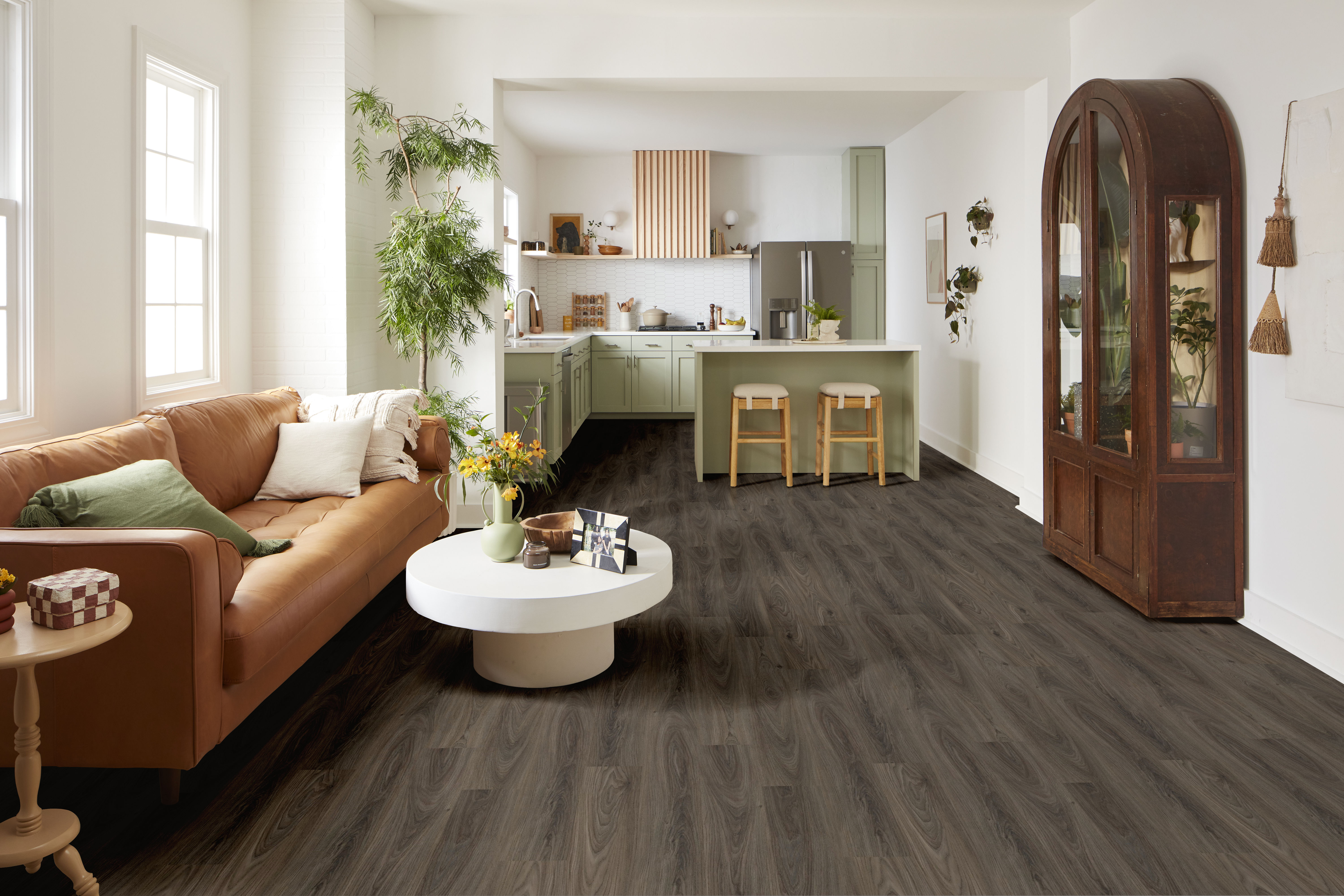 ANVIL PLUS 20 MIL DARK ELM ROOM