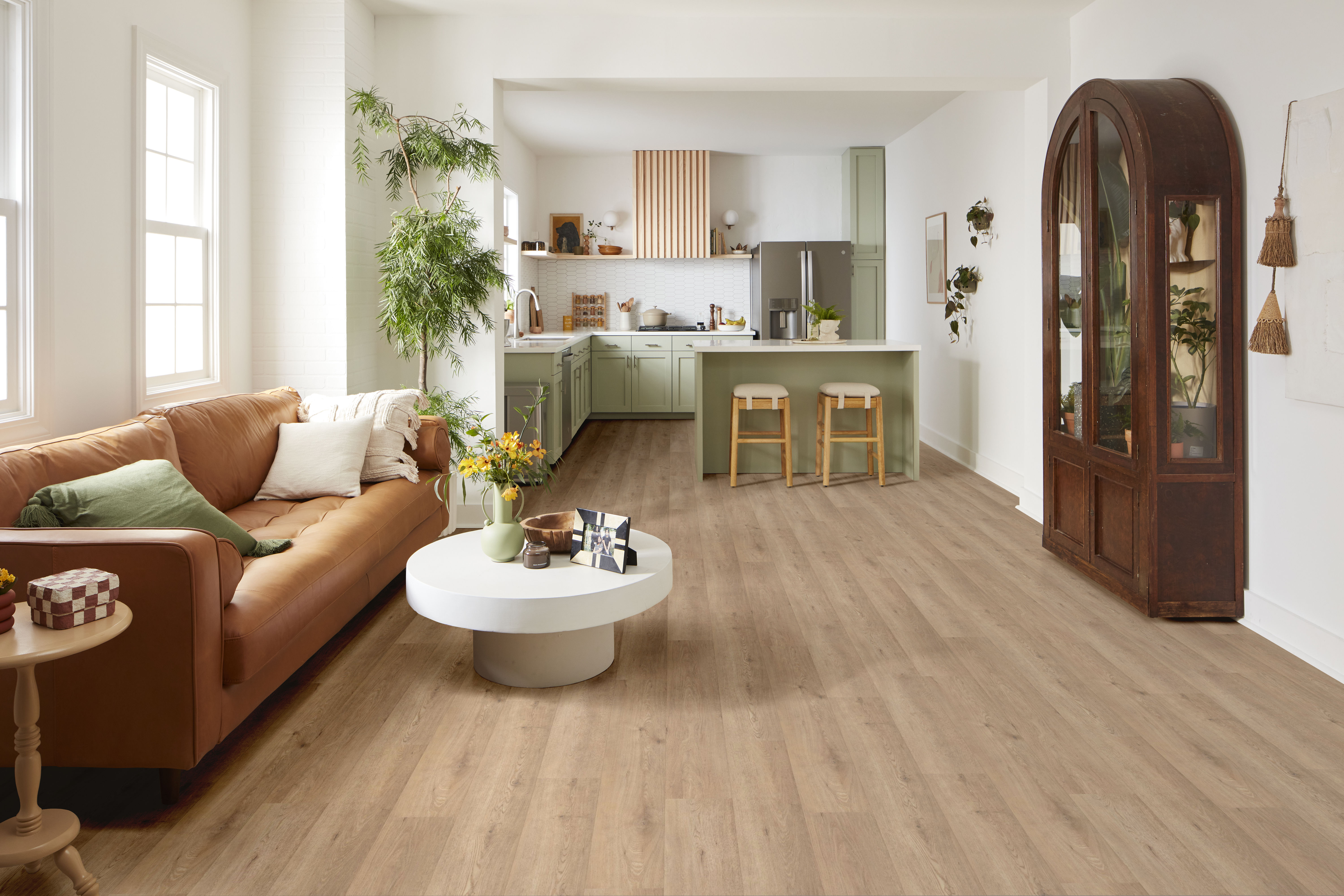 PARAGON HD+NATURAL BEVEL CALLAWAY ROOM