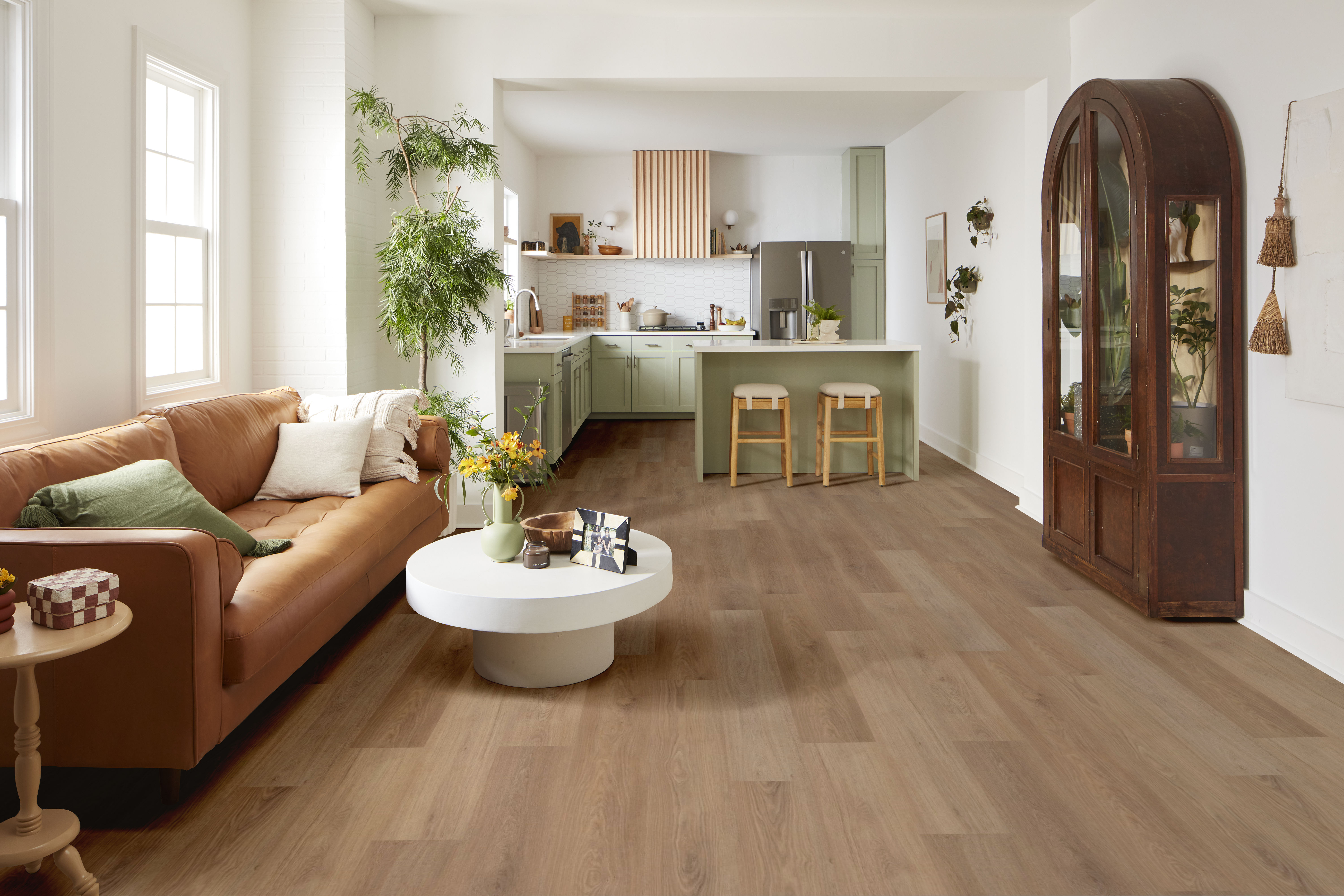 BRIARD TUSK OAK ROOM