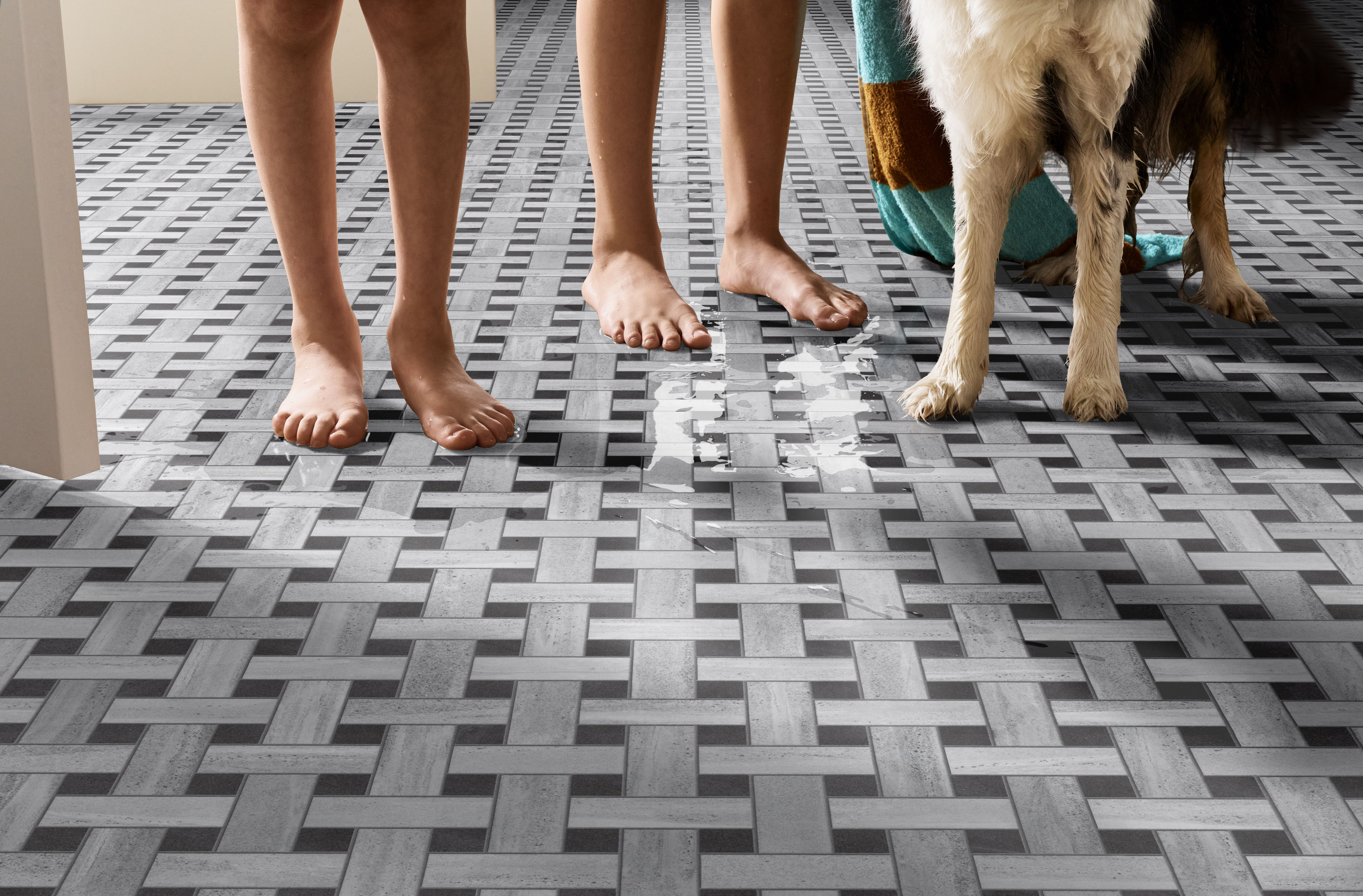 ASPECT IRON WEAVE ROOM