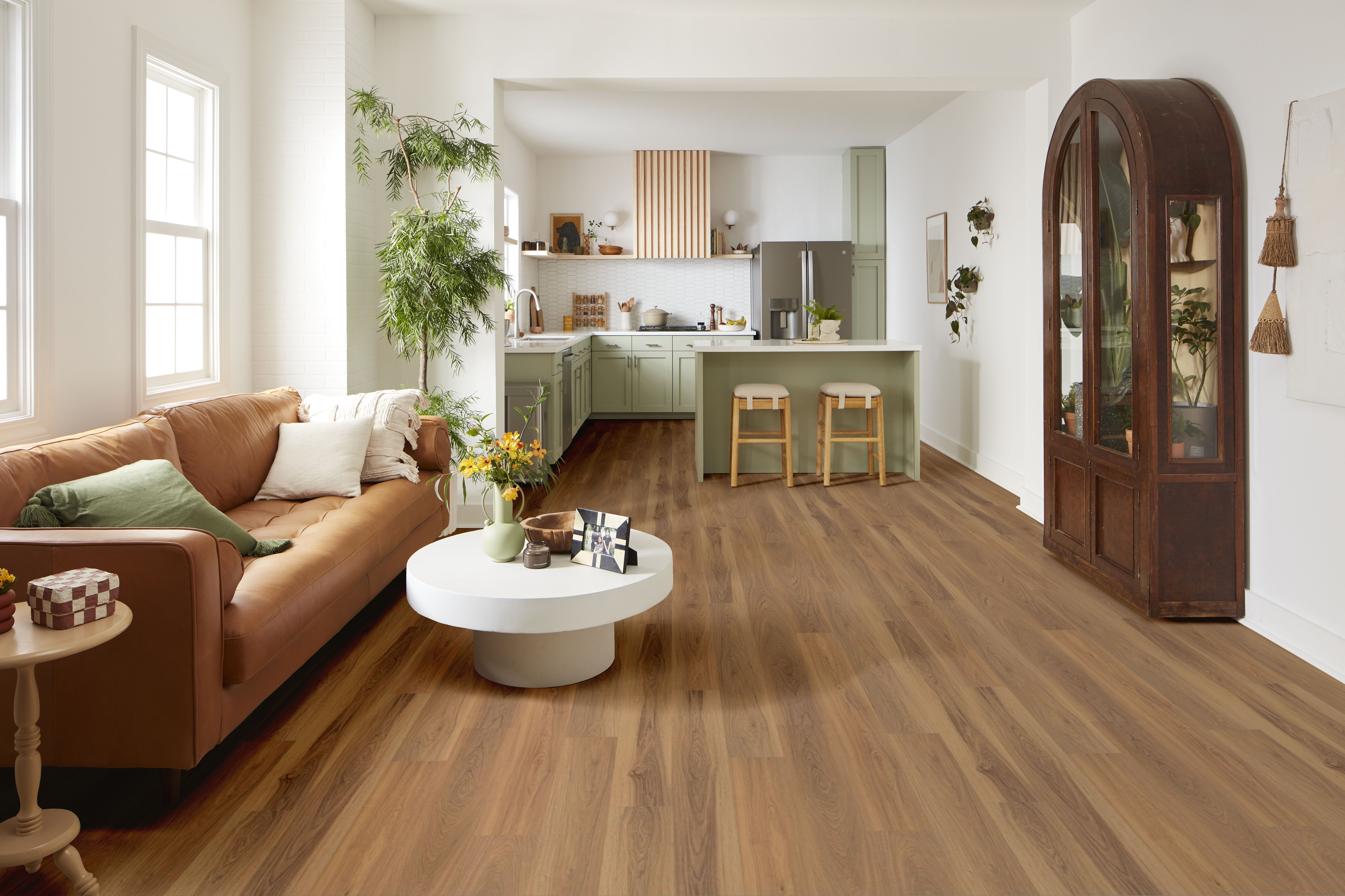 MALTESE SILICA HICKORY ROOM