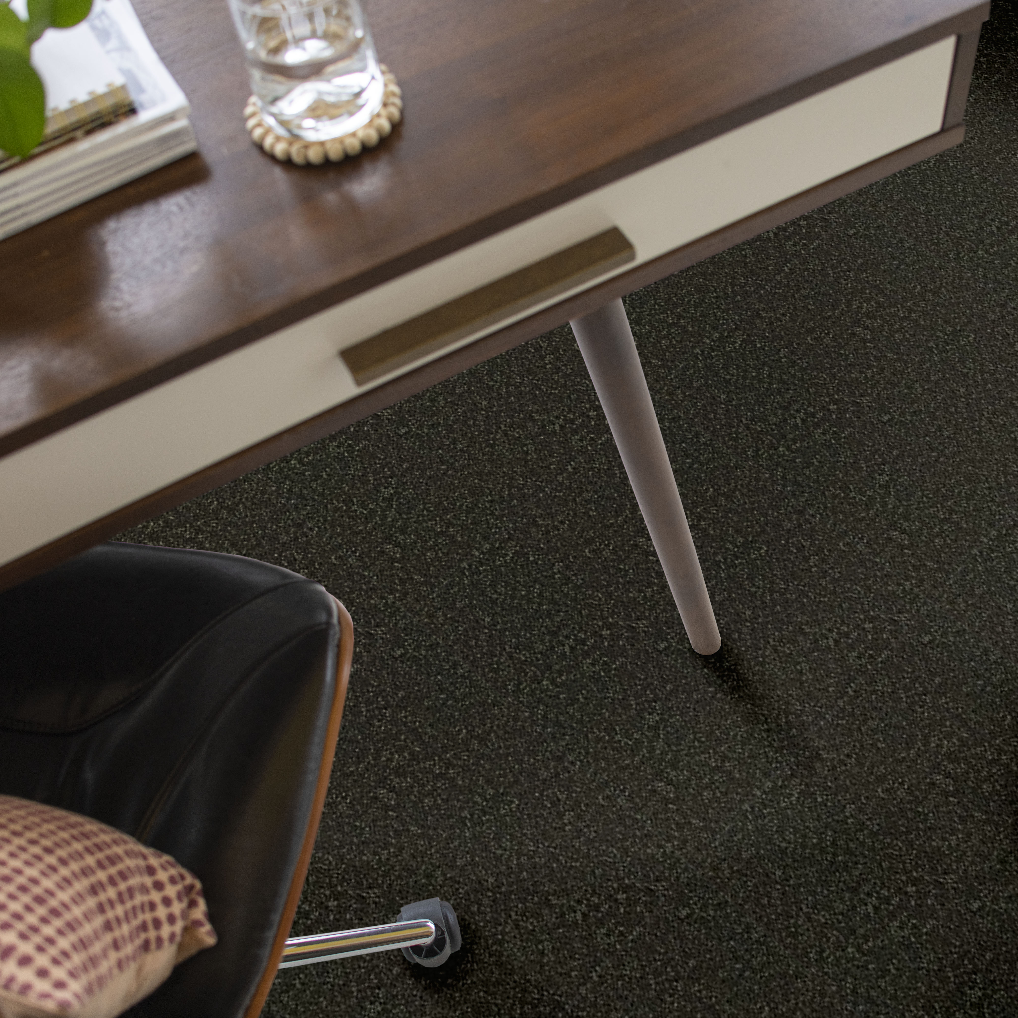 FIELDER'S CHOICE 15' HEDGES ROOM