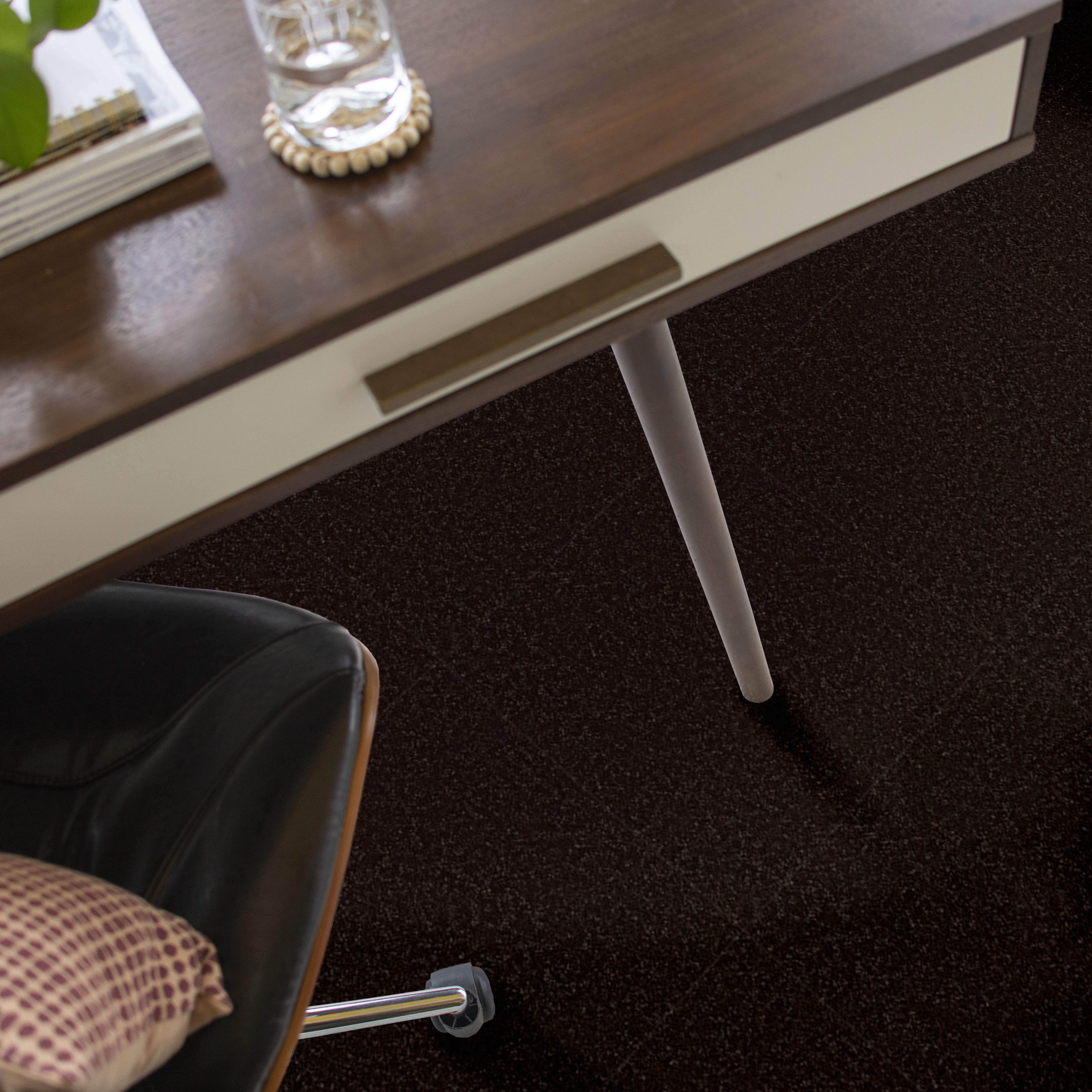 FIELDER'S CHOICE 15' WALNUT ROOM