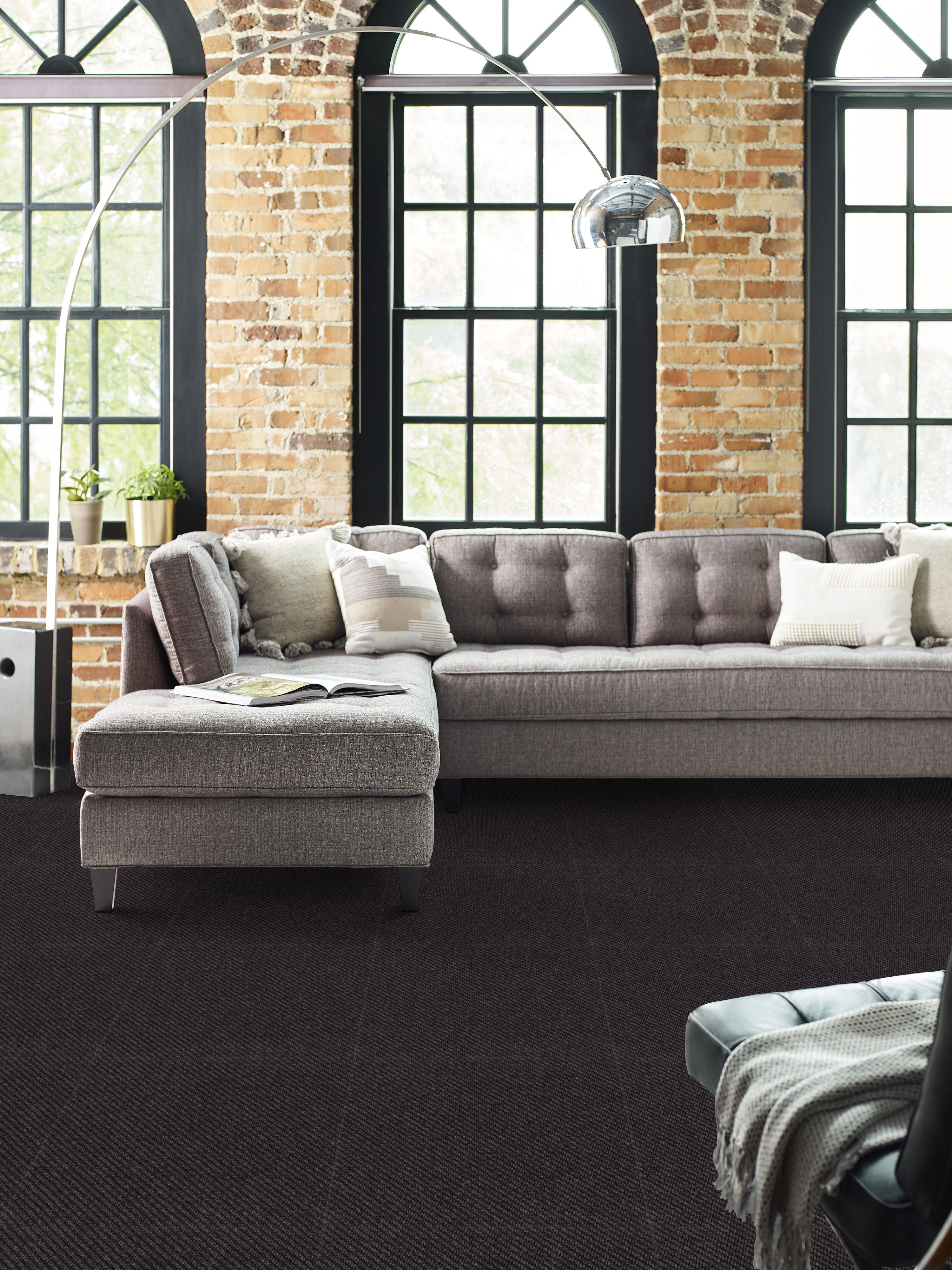 Traverse - Graphite - 54748_00500