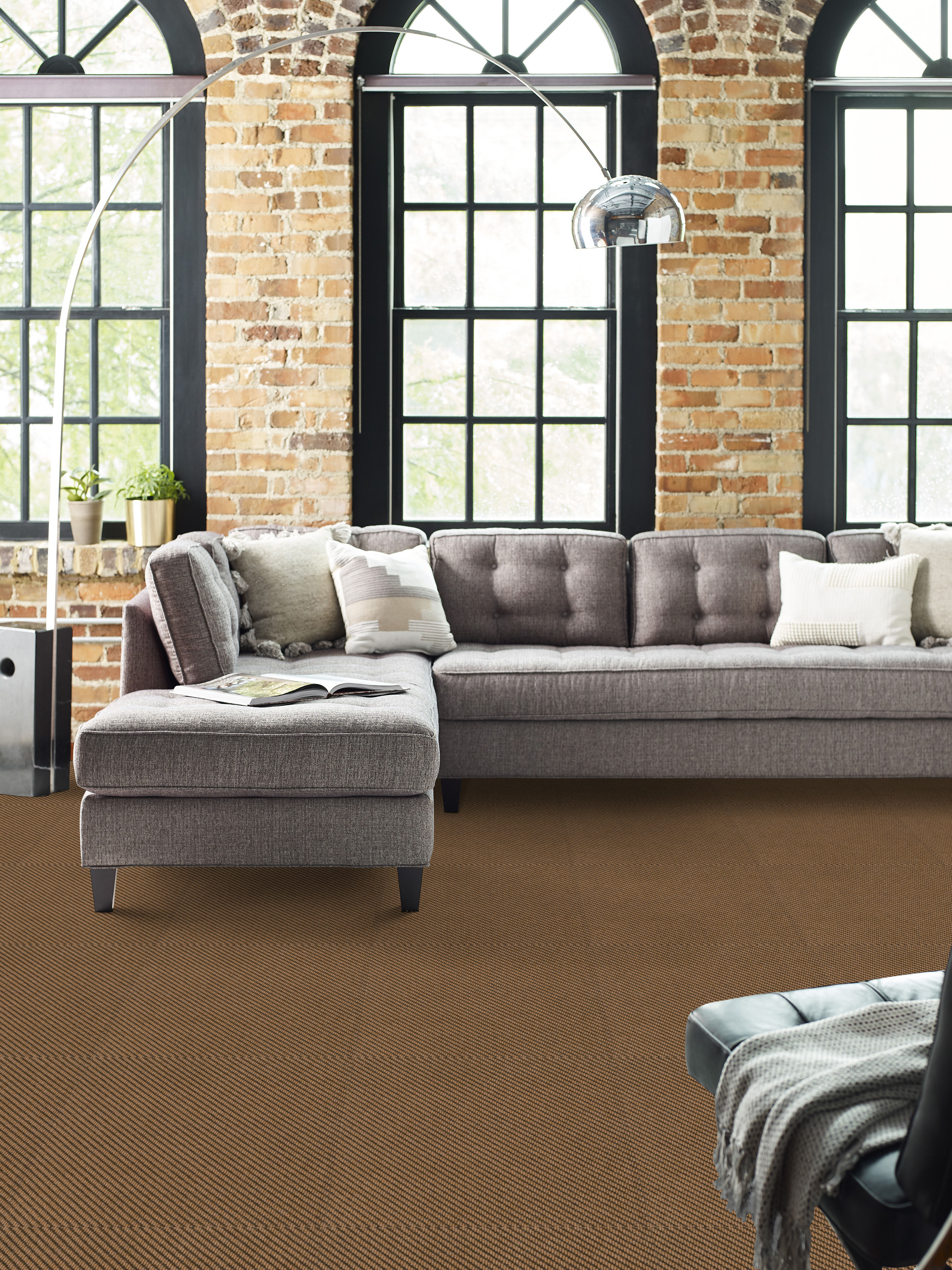 Traverse - Mesa Brown - 54748_00701