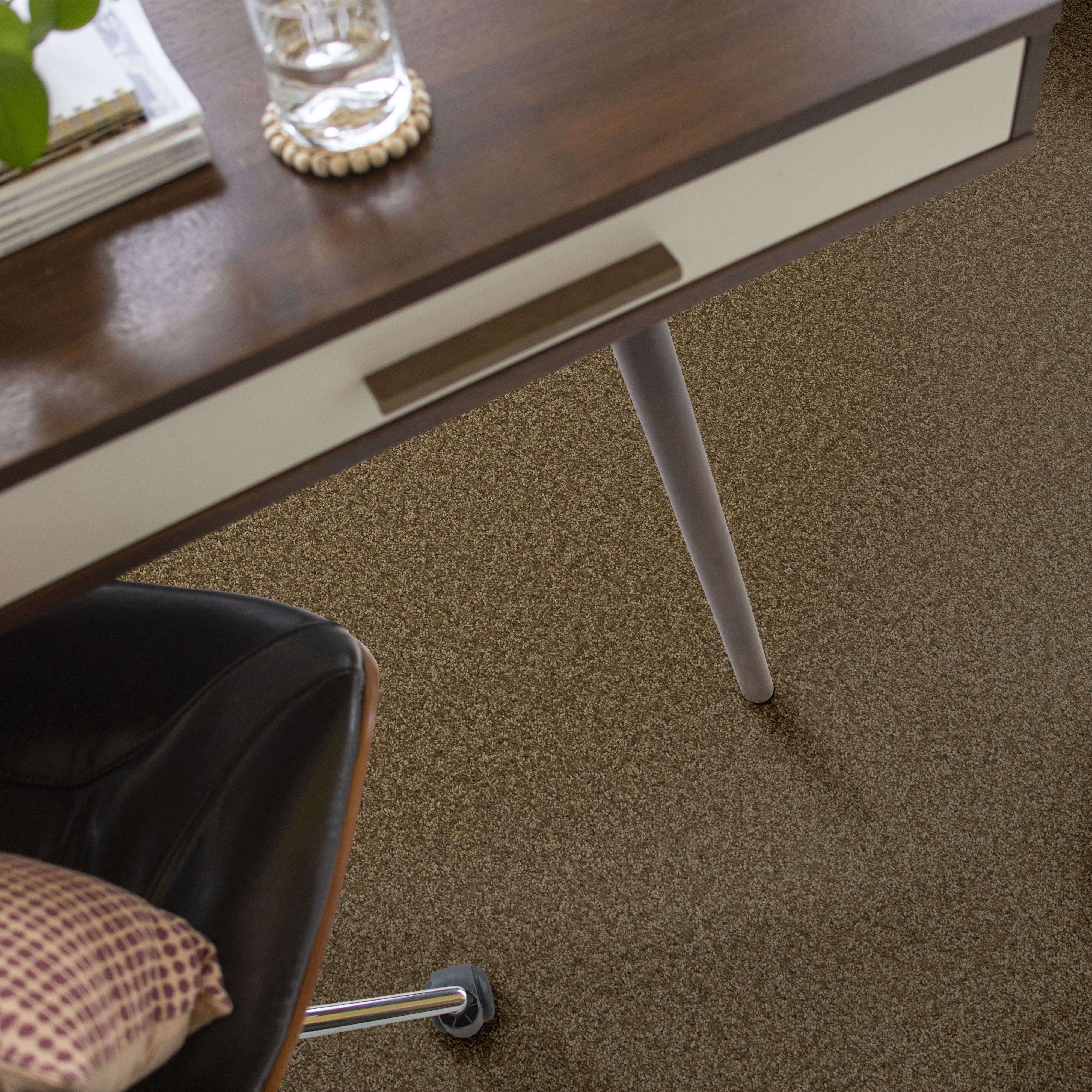 PREMIER ROLE RIDGECREST ROOM