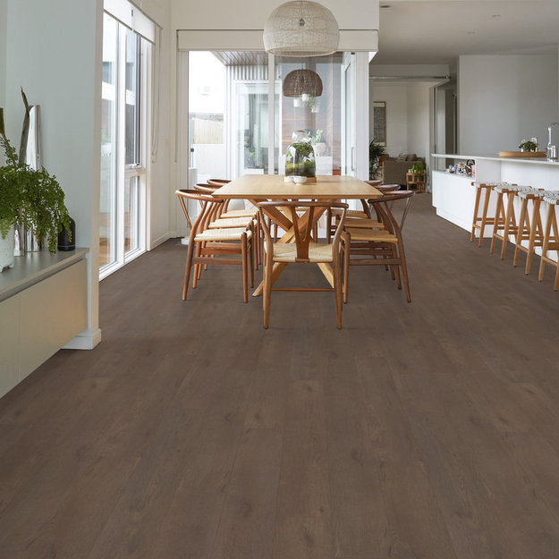 Woodland Heritage 5719V in color Midnight Mocha | Commercial Vinyl