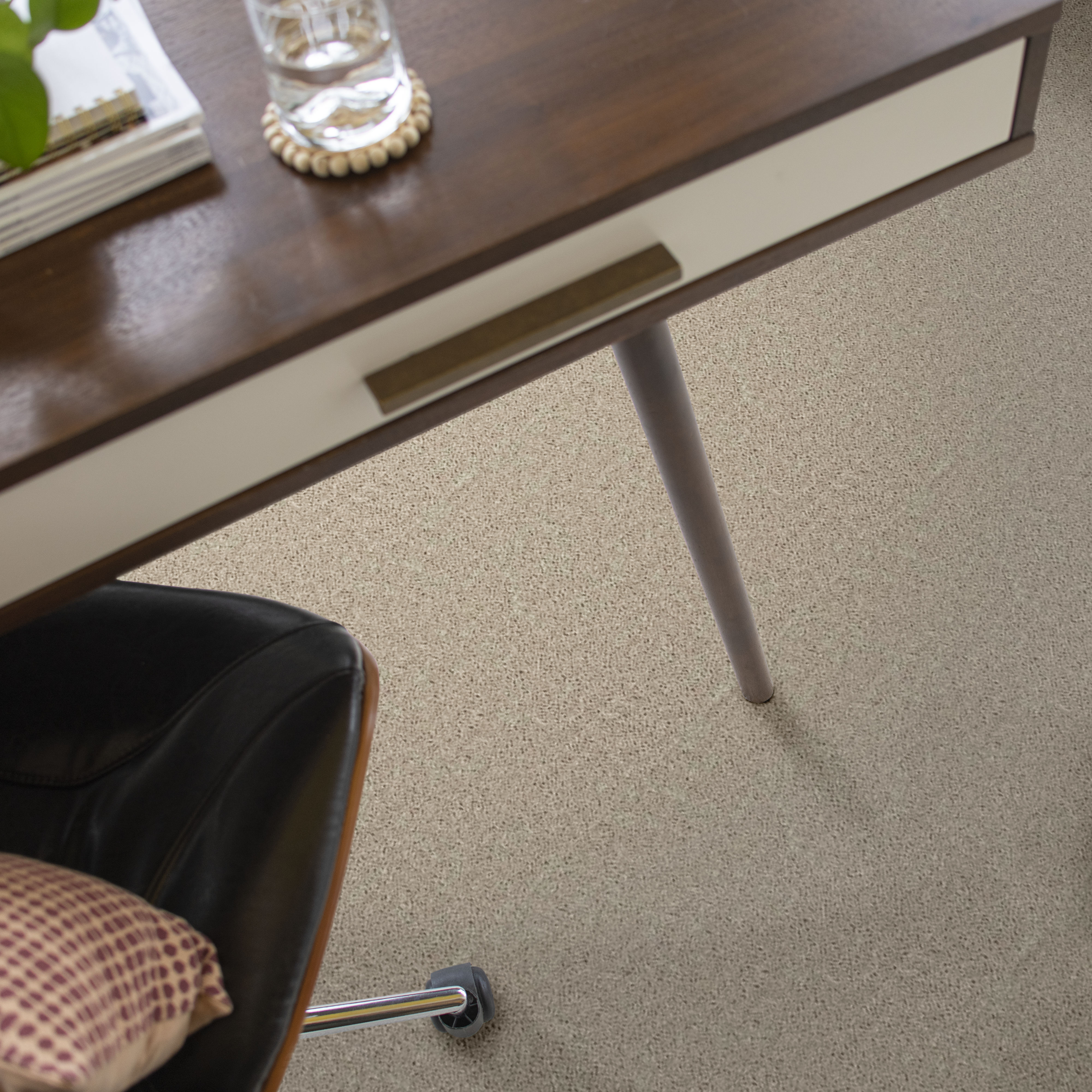 LARIMORE 12' MISTY TAUPE ROOM