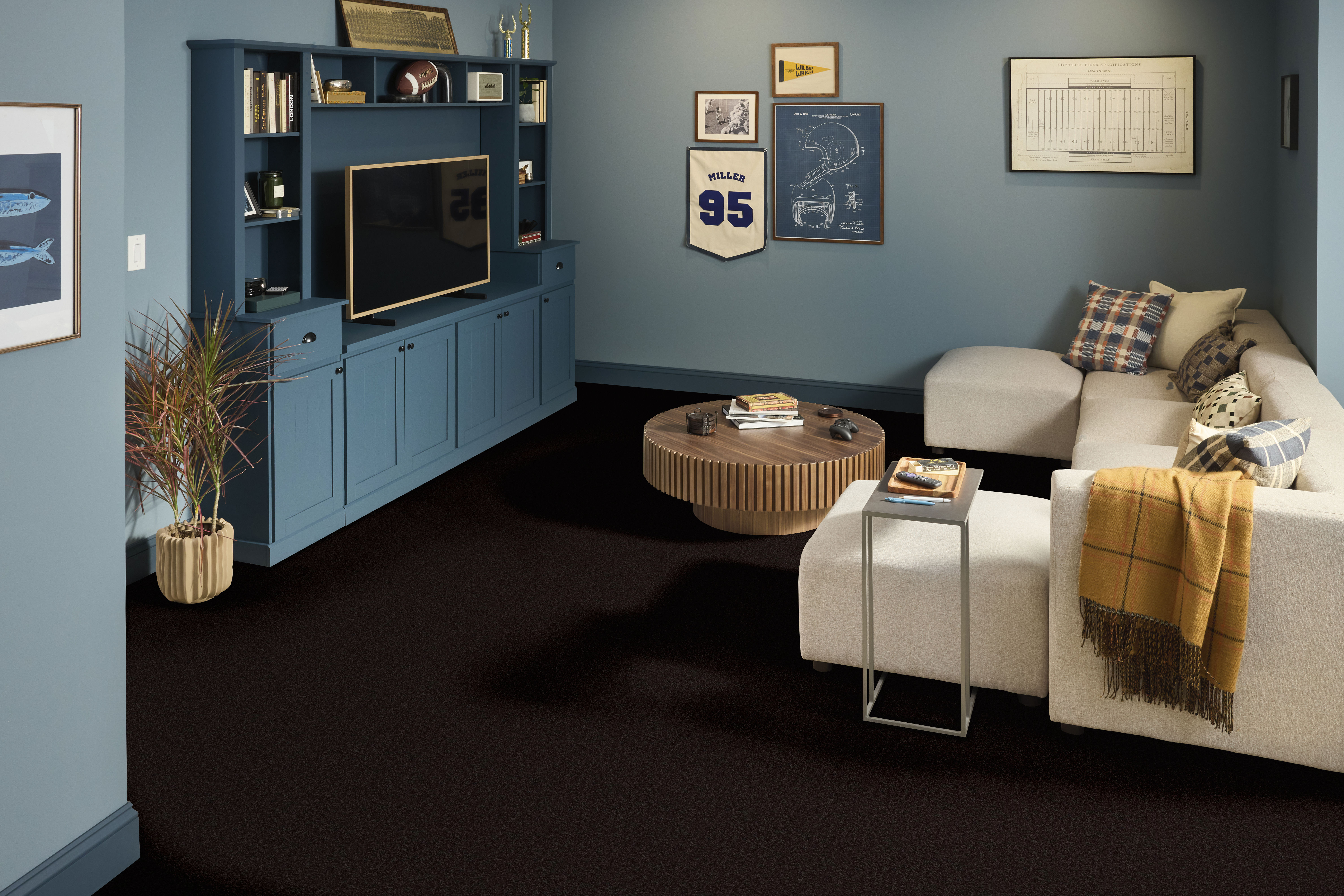 ROYAL PORTRUSH III 12' ARMOUR ROOM