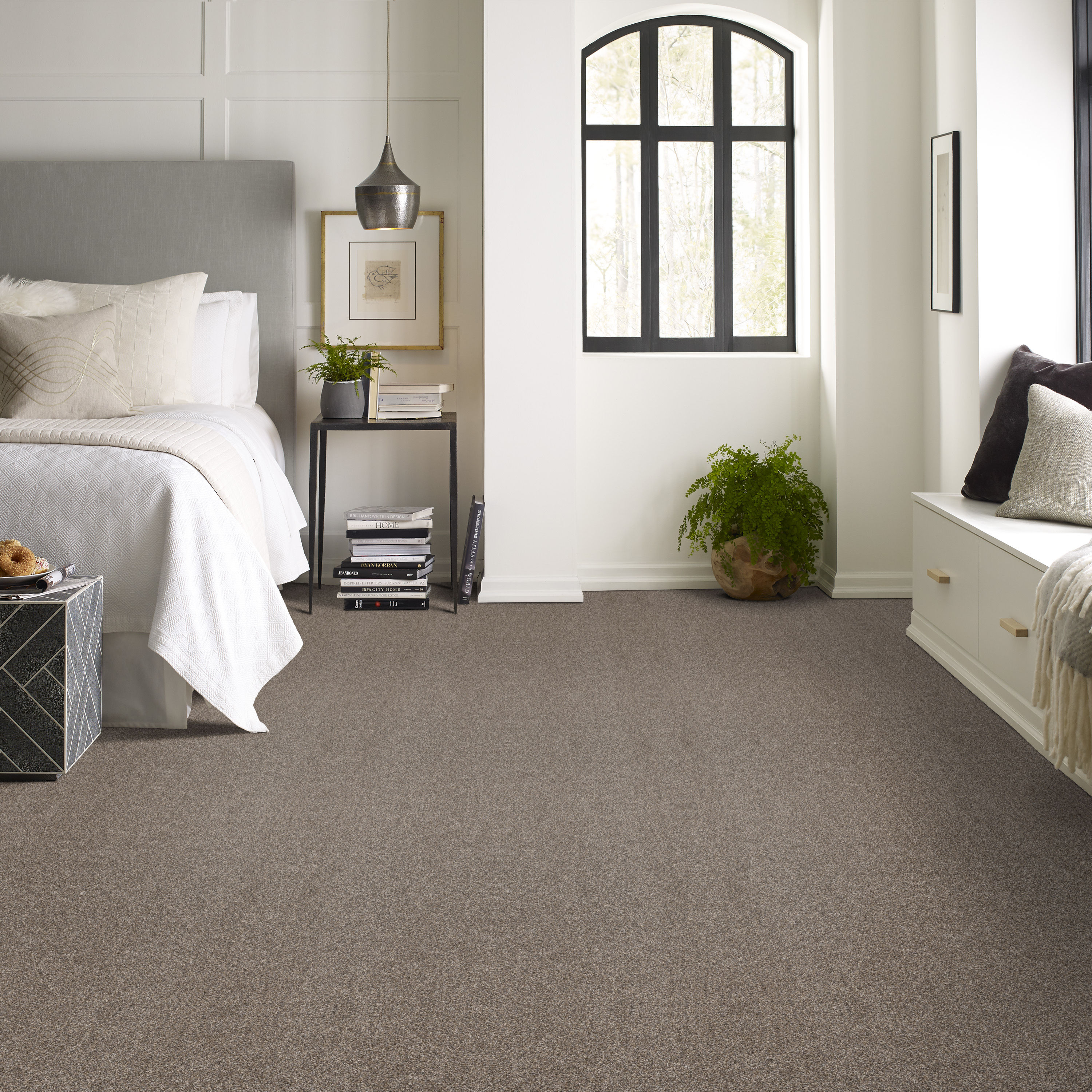 AFTER IT I PEBBLE WALK ROOM