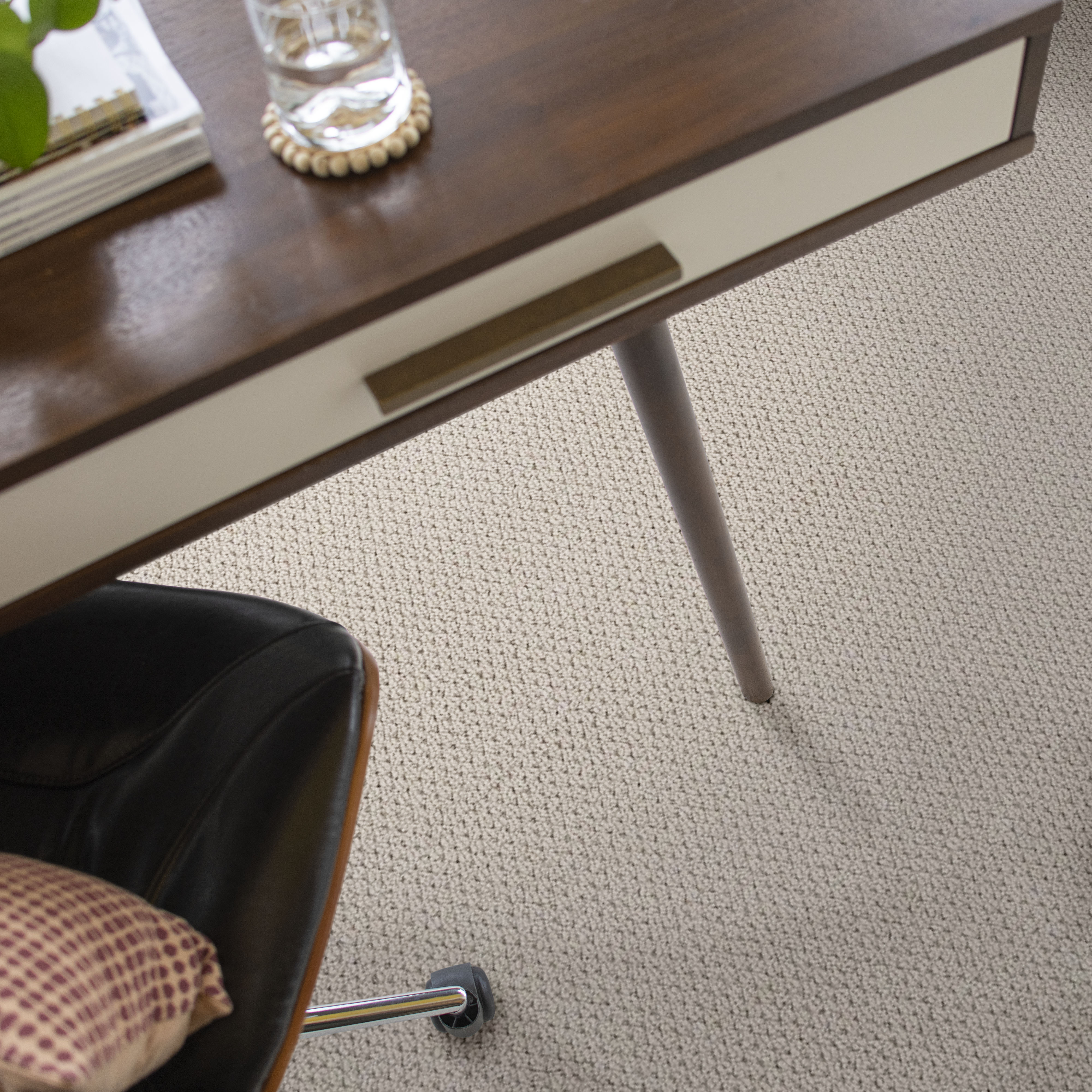 NATURALISTIC GALLERY OPENING ROOM